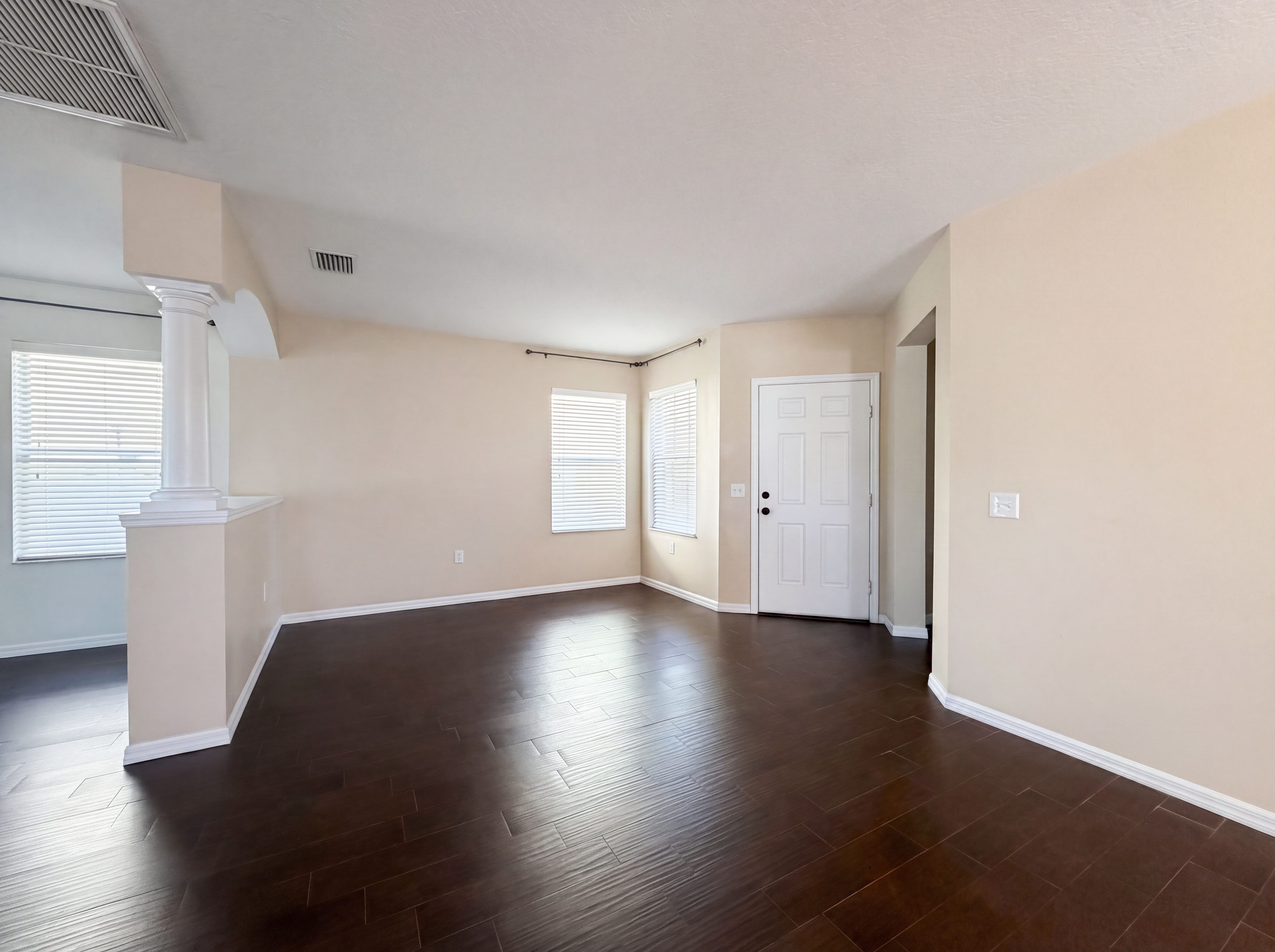 Photo 7 of 36 of 12437 Field Point Way, Spring Hill, FL