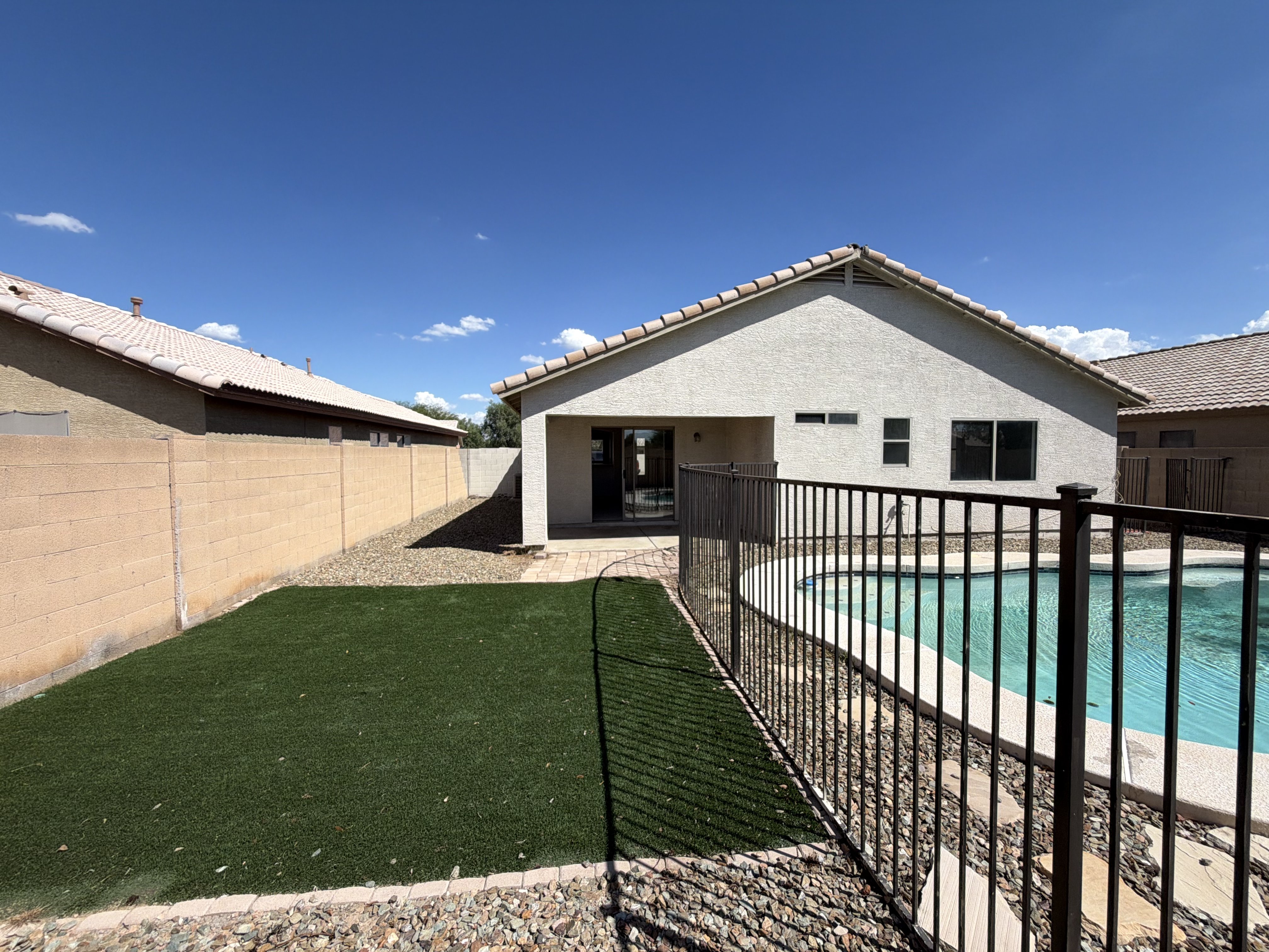Photo 5 of 15 of 5910 N 78th Dr, Glendale, AZ