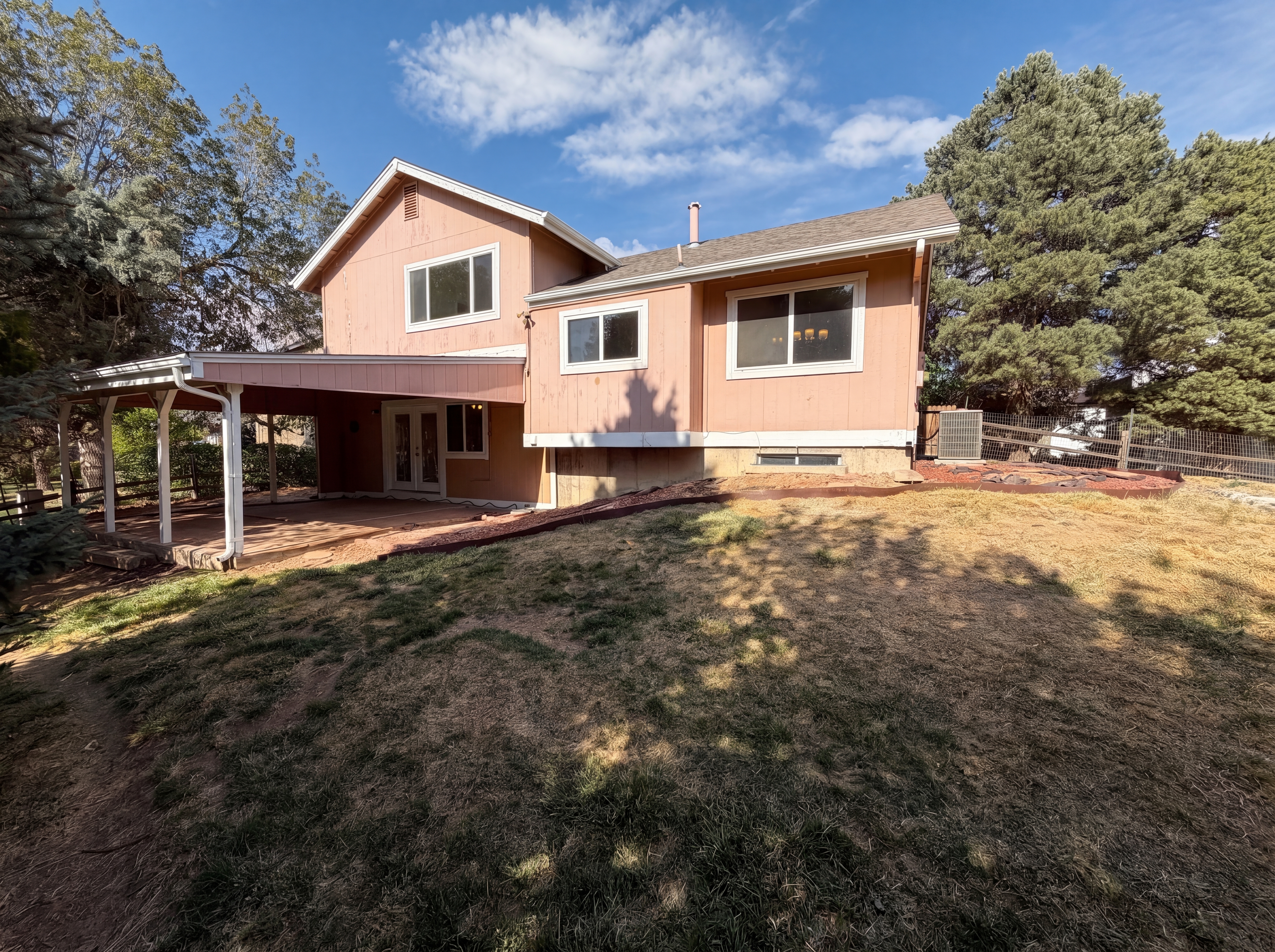 Photo 5 of 42 of 10330 E Weaver Pl, Englewood, CO