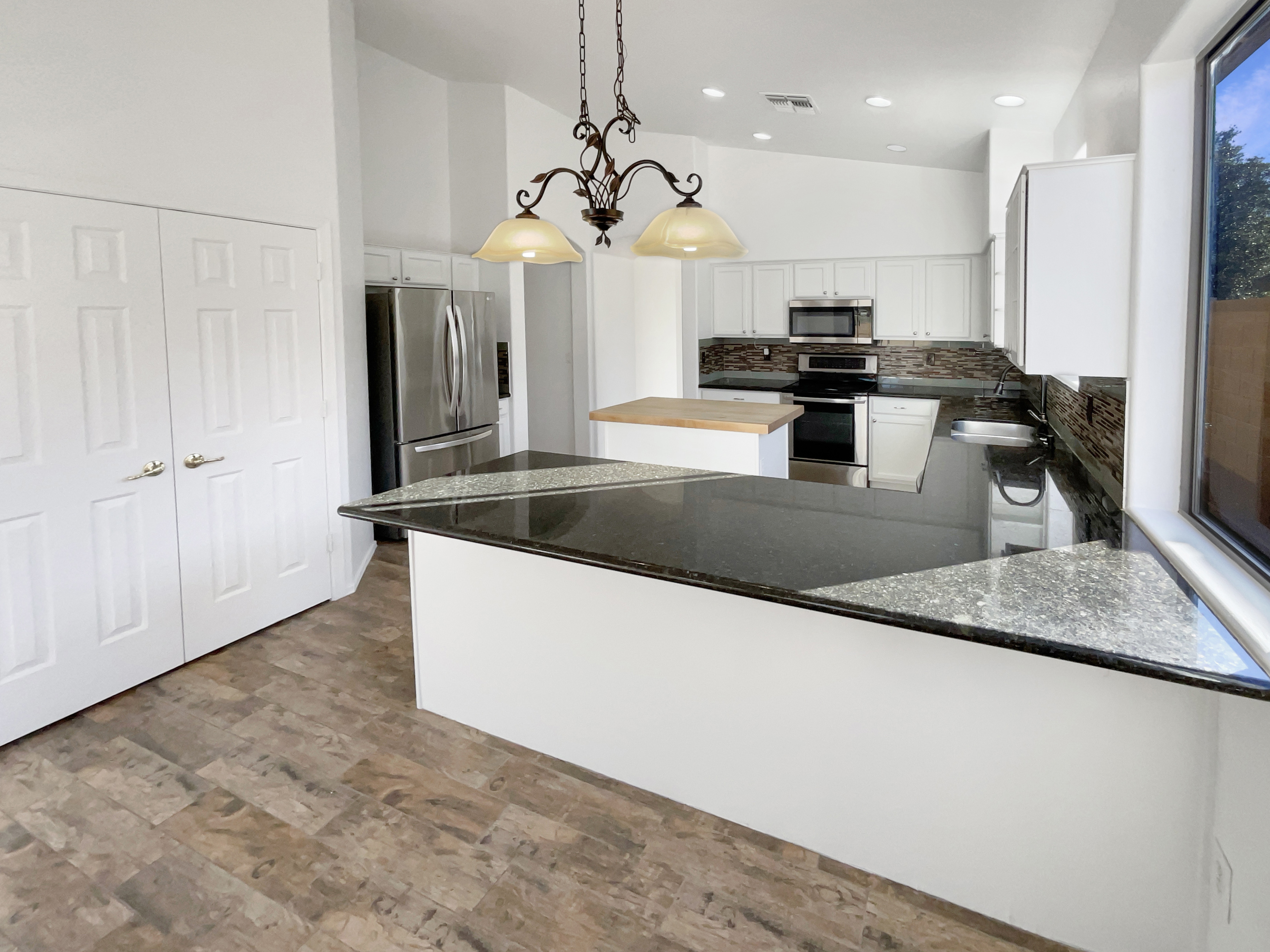 Photo 10 of 27 of 18184 W Desert Blossom Dr, Goodyear, AZ