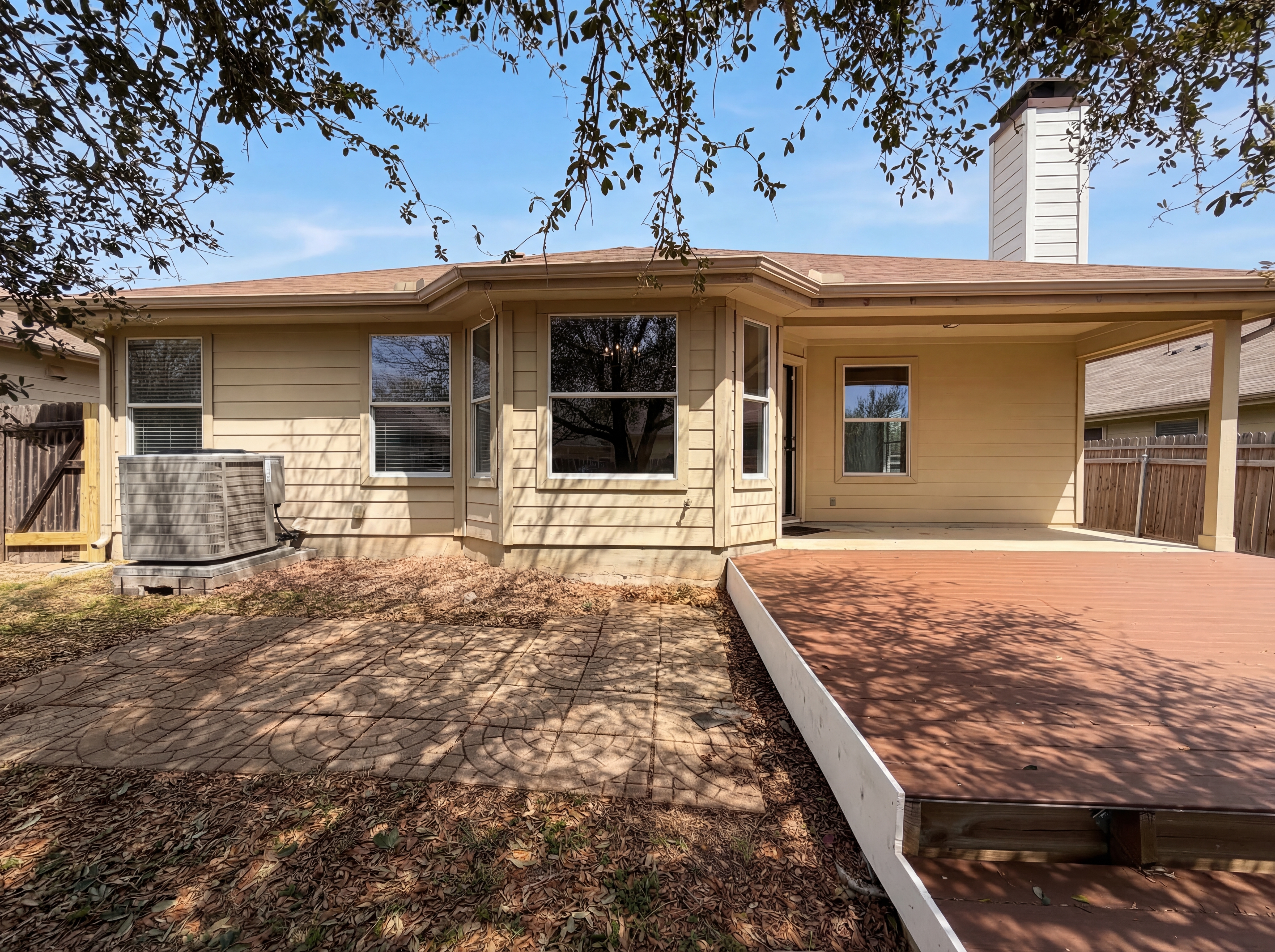 Photo 14 of 17 of 3945 Whisper Fld, Schertz, TX