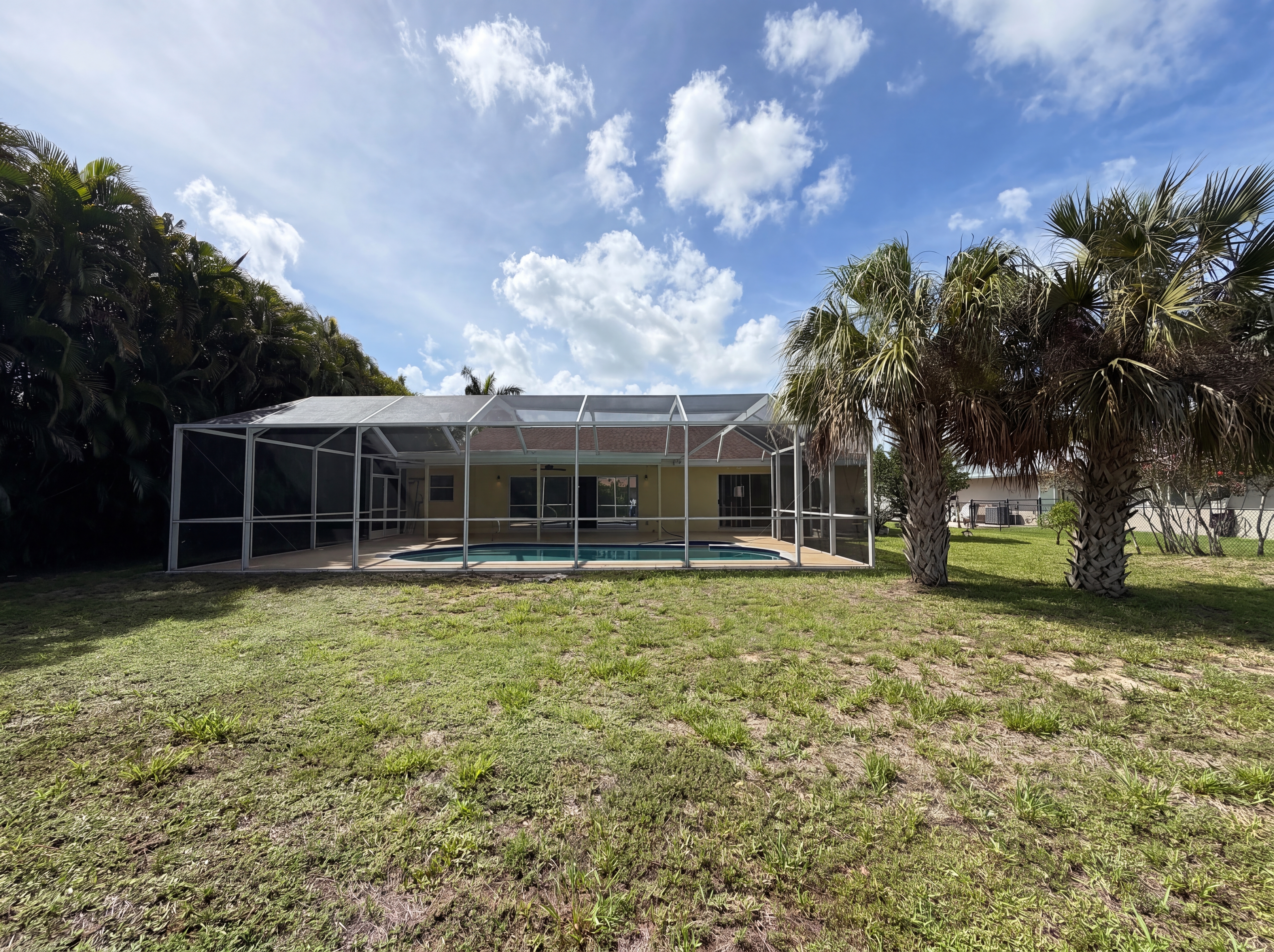 Photo 27 of 33 of 5644 Eichen Cir W, Fort Myers, FL