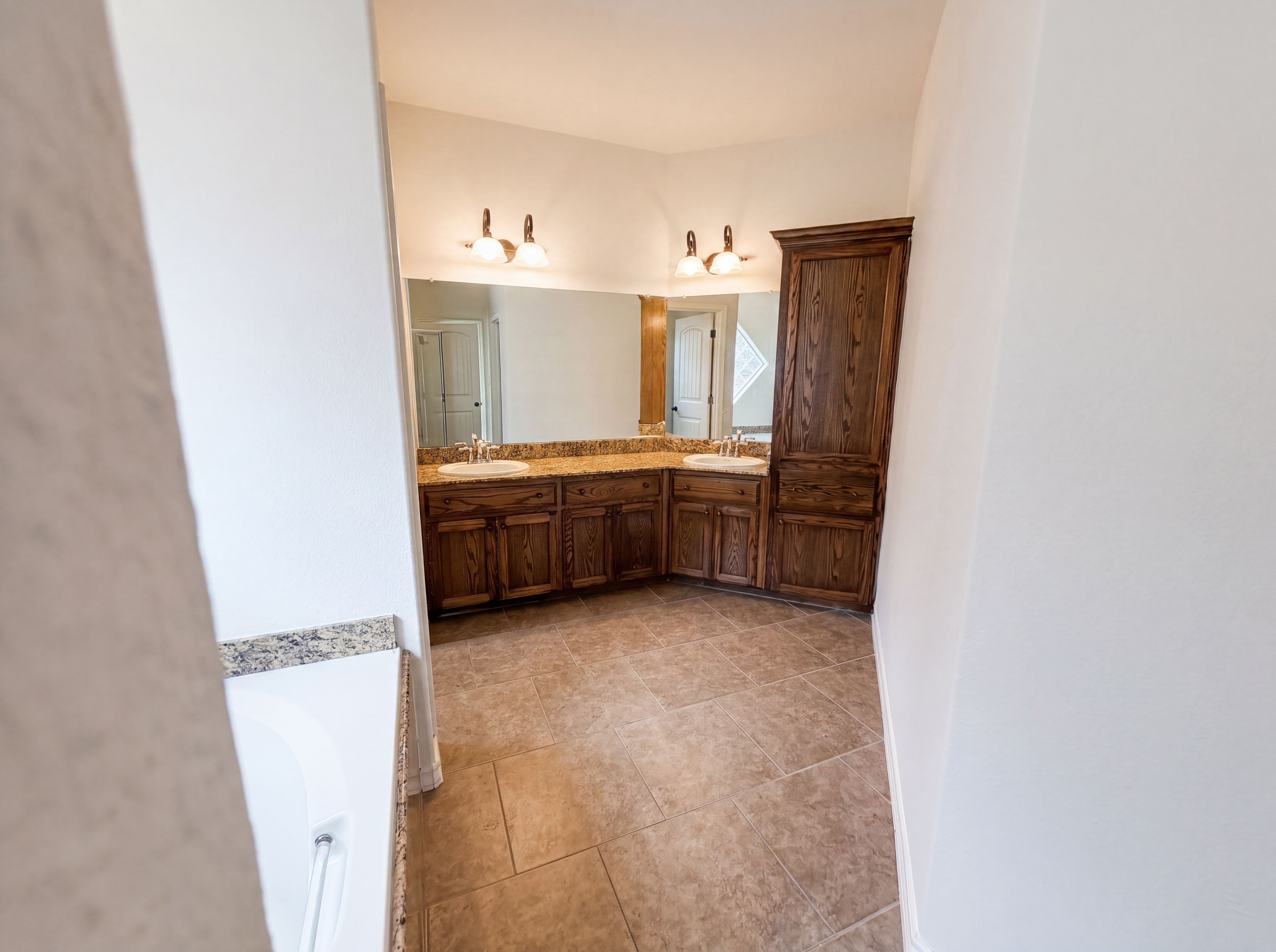 Photo 9 of 20 of 5721 Loire Blvd, Corpus Christi, TX