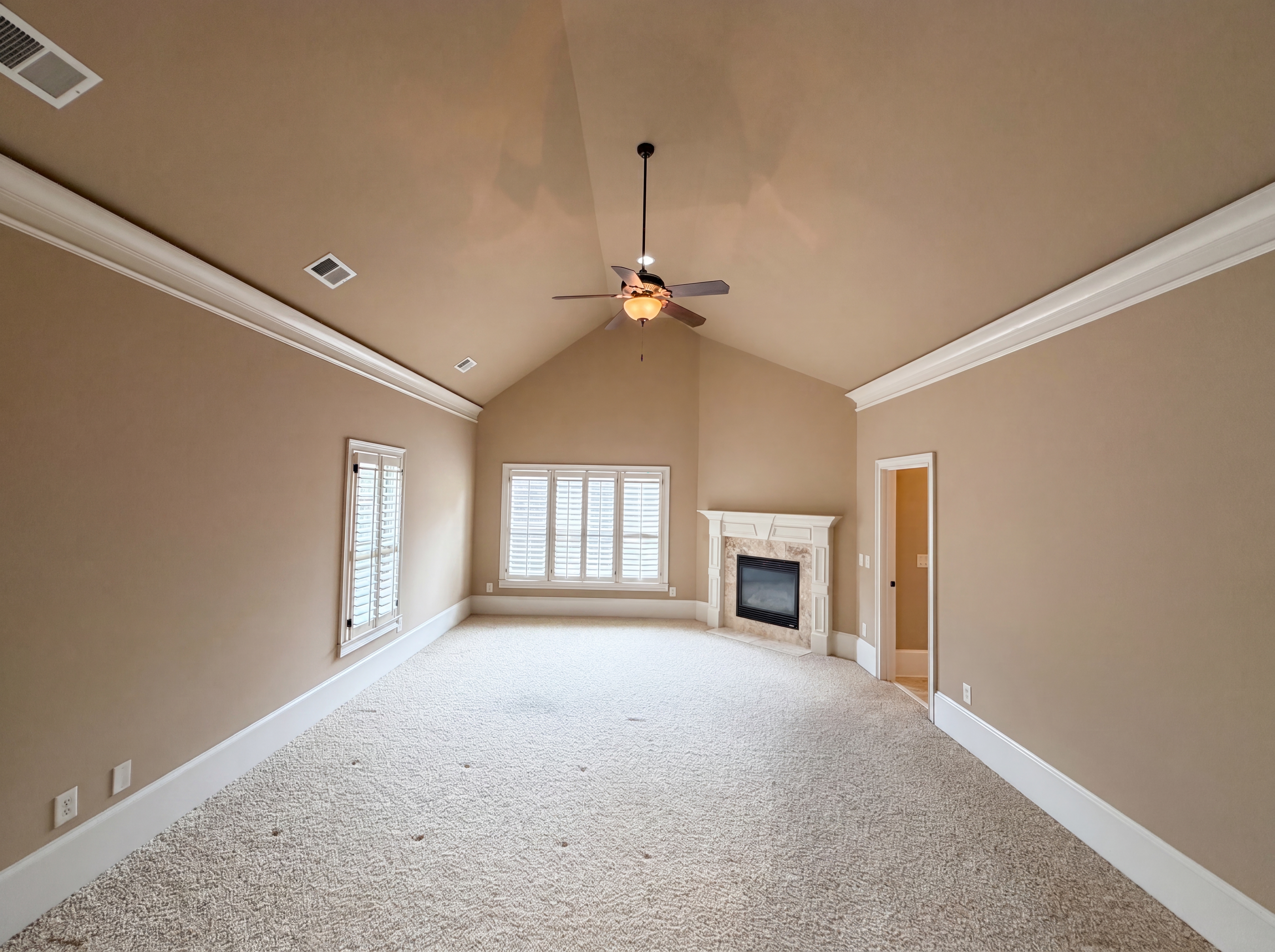 Photo 4 of 71 of 3250 Camellia Ln, Suwanee, GA