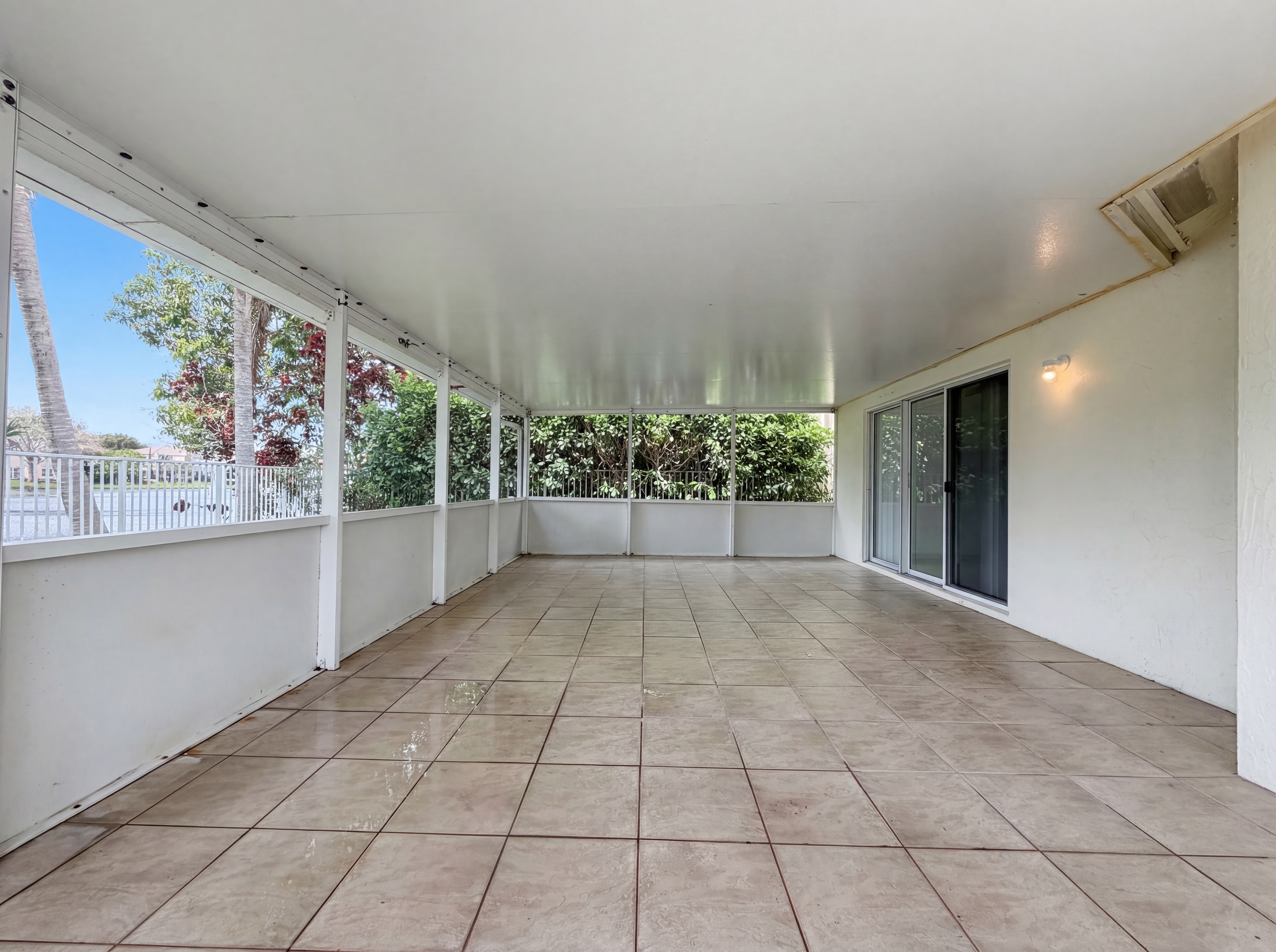 Photo 9 of 22 of 73 Gables Blvd, Weston, FL