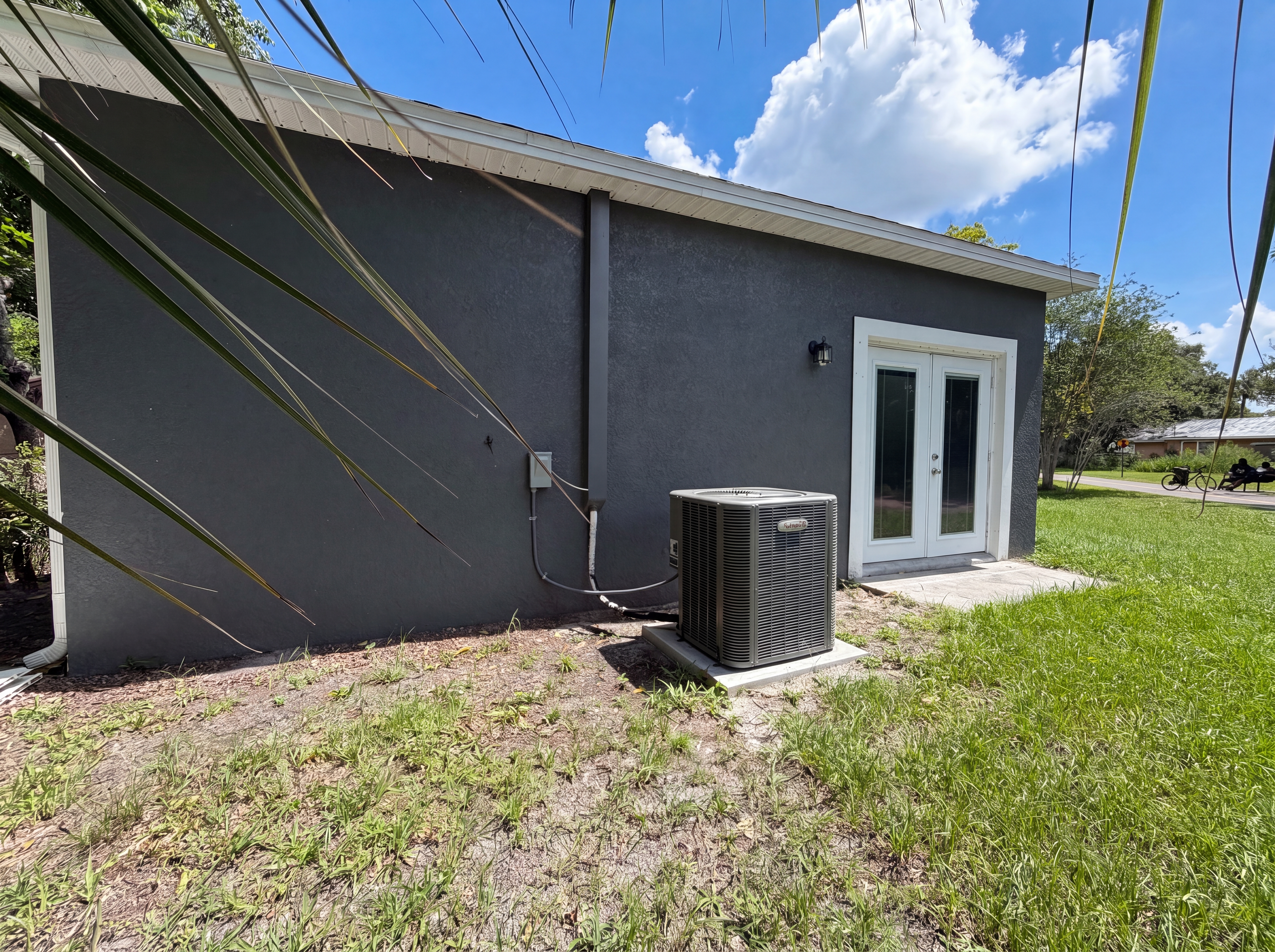 Photo 26 of 27 of 1013 W 11th St, Sanford, FL