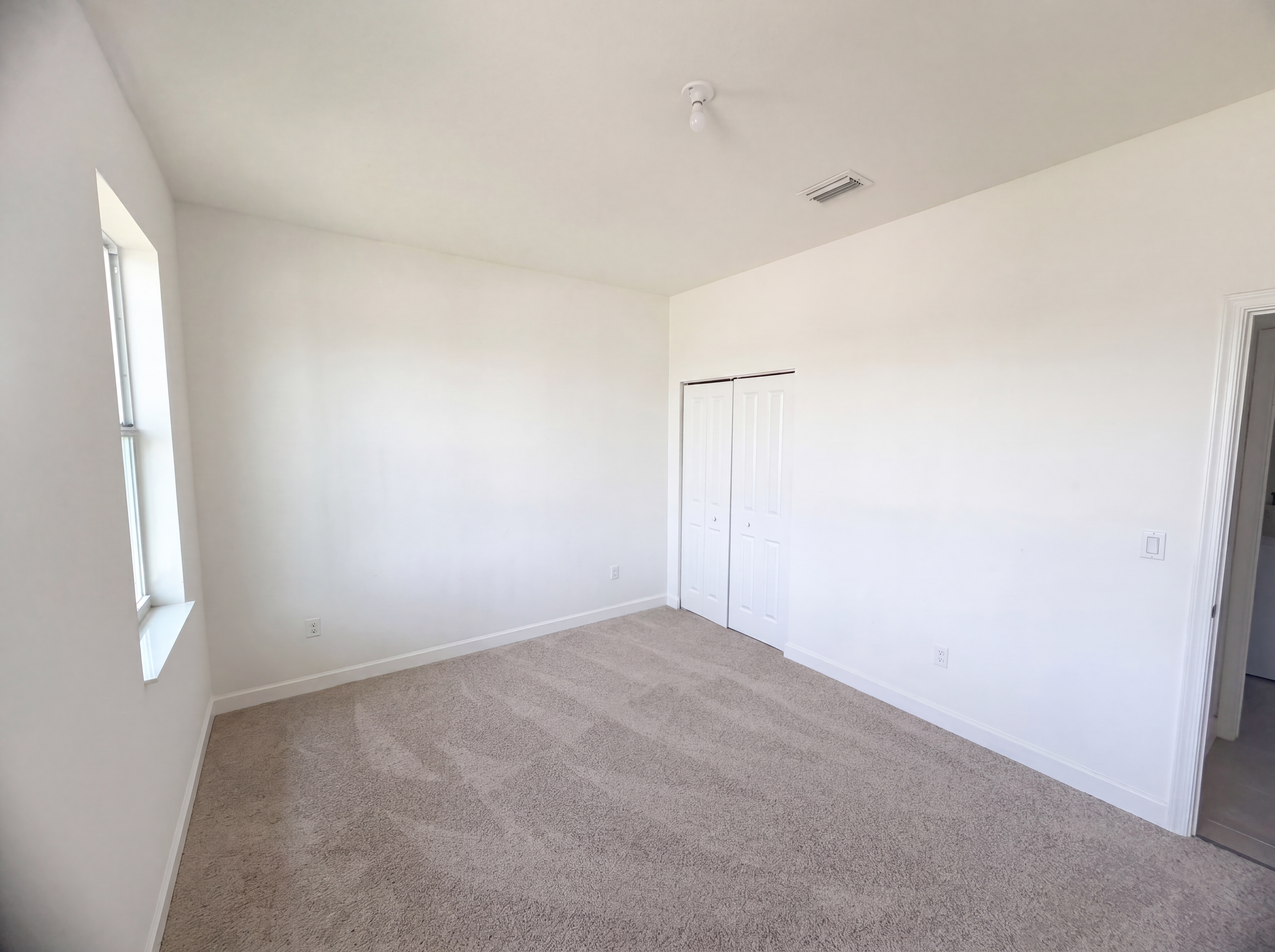 Photo 33 of 42 of 12473 NW Lynch Ln, Port Saint Lucie, FL