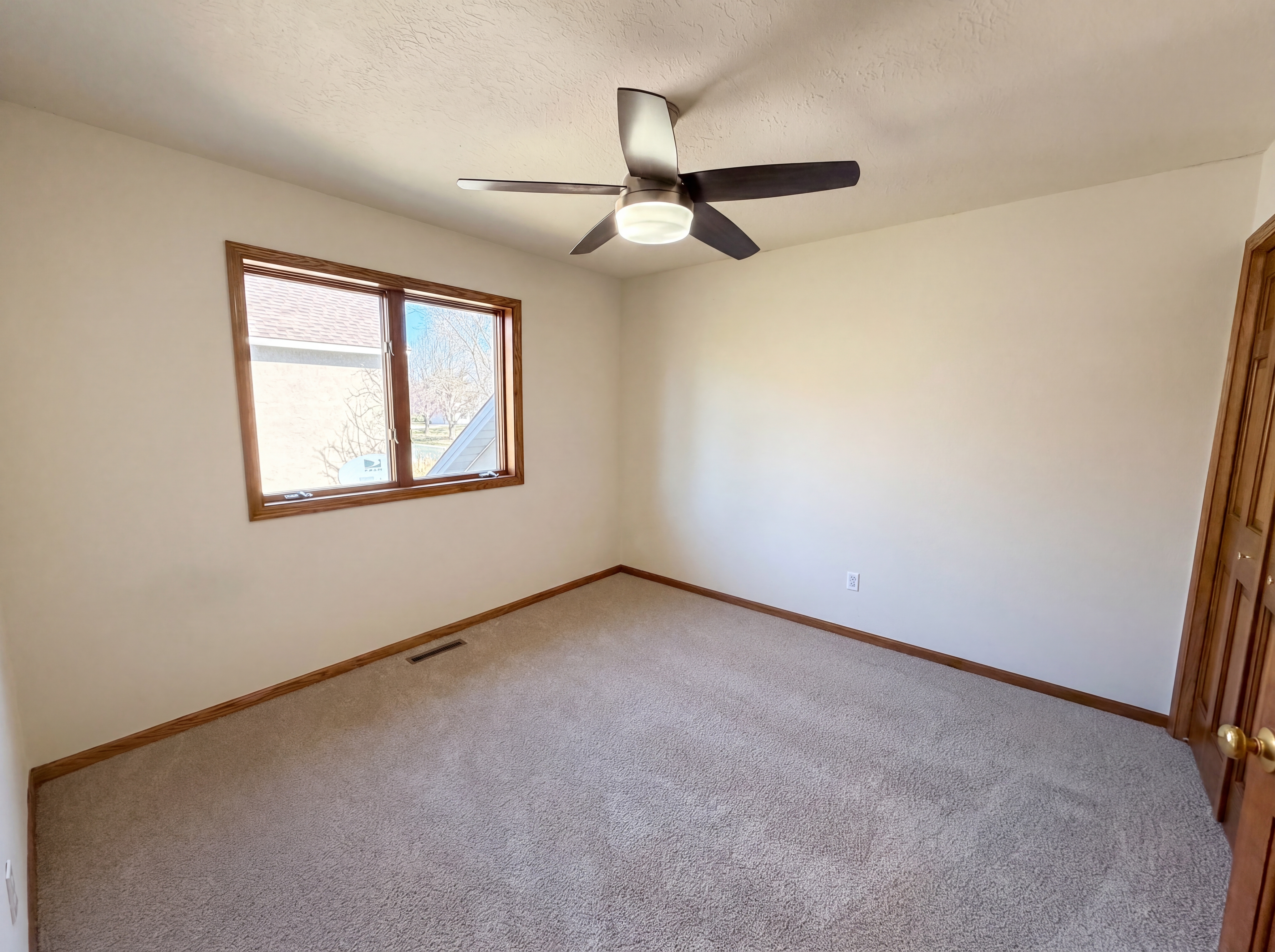 Photo 24 of 38 of 8433 Upland Ln N, Maple Grove, MN