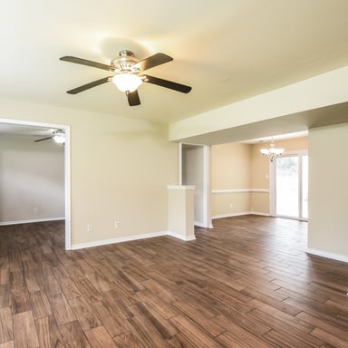 Property photo 2 of 9304 Farmington Dr