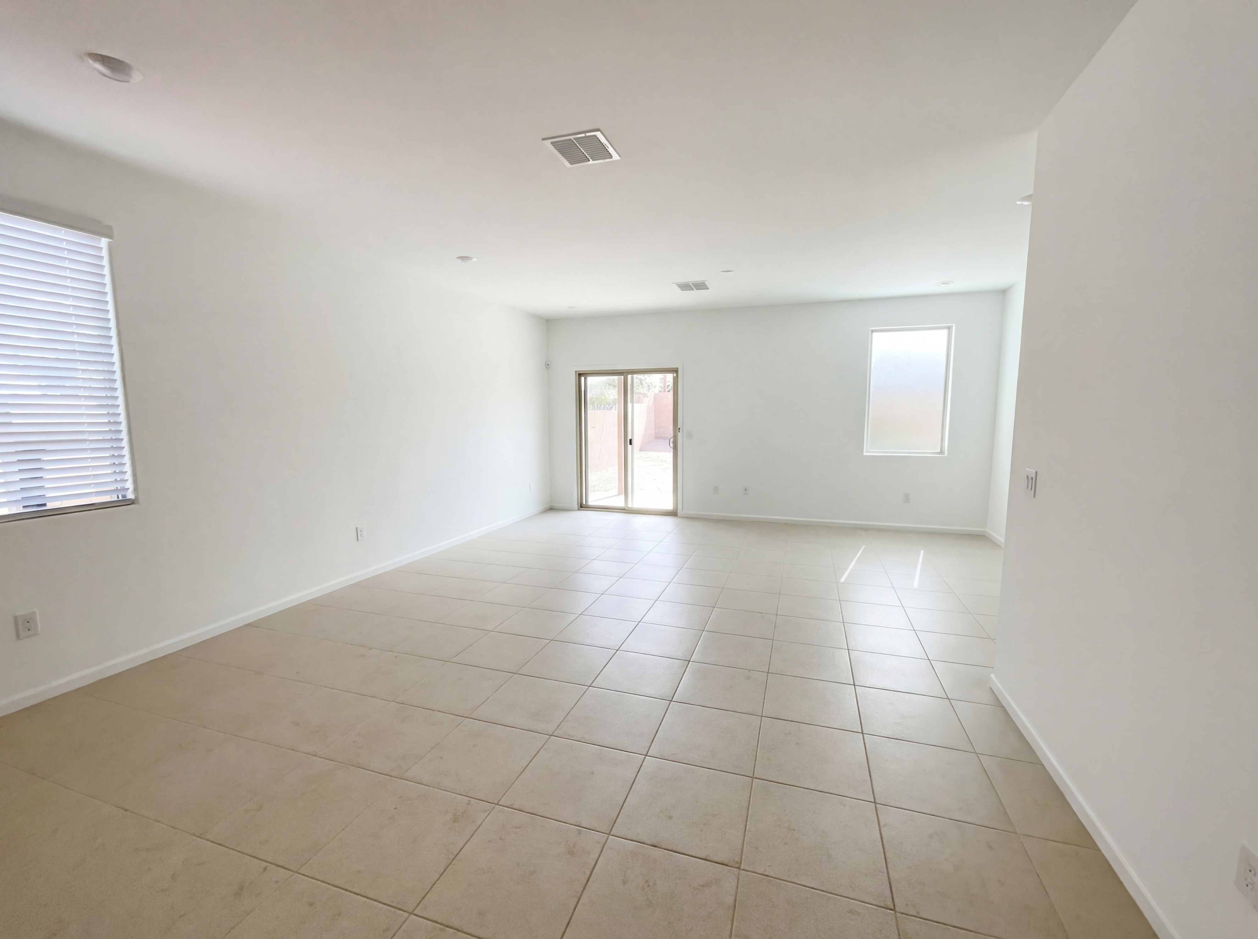 Photo 13 of 30 of 10453 W Beaman Ln, Marana, AZ