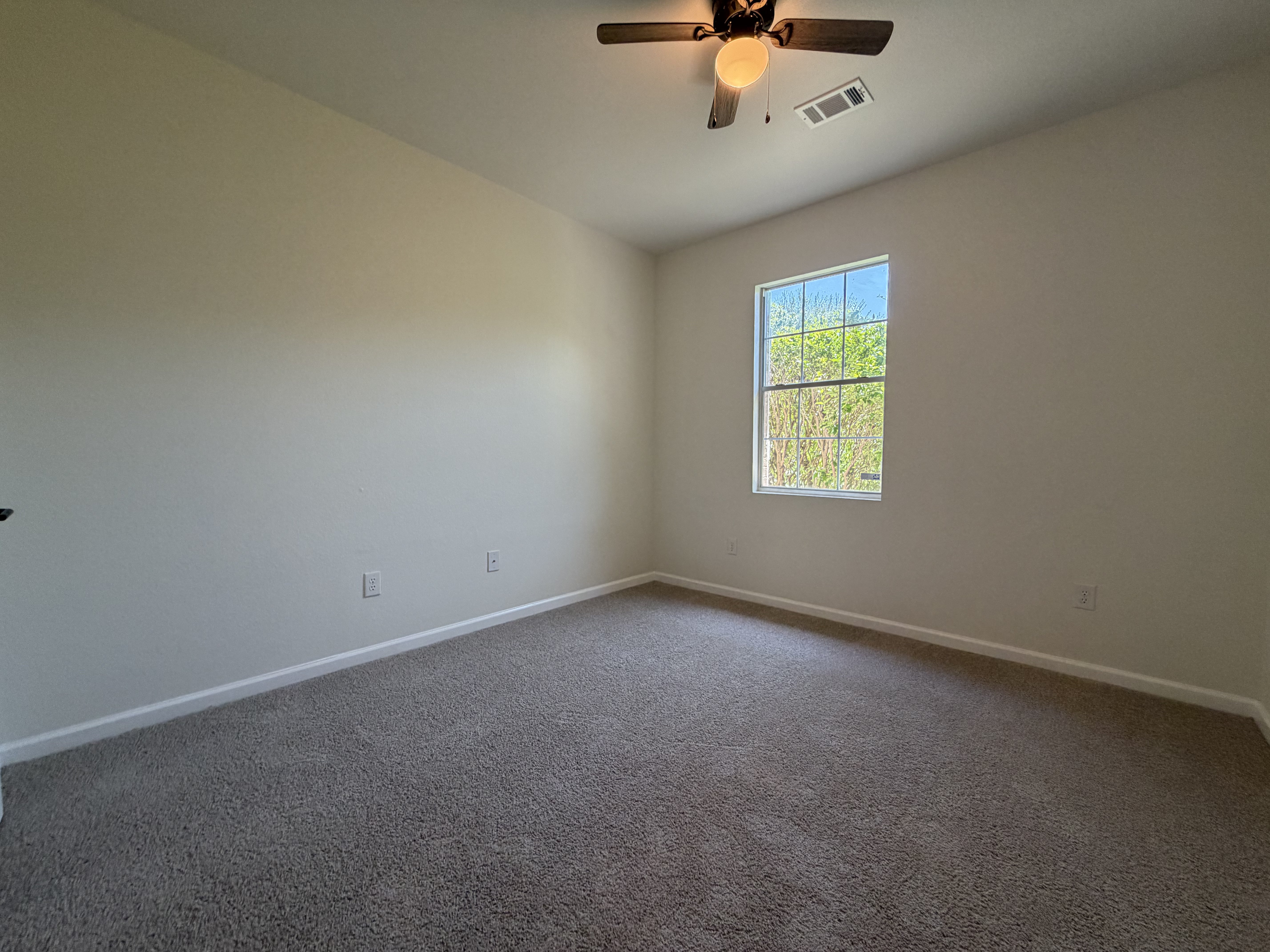 Photo 4 of 16 of 216 Lieck Cv, Cibolo, TX