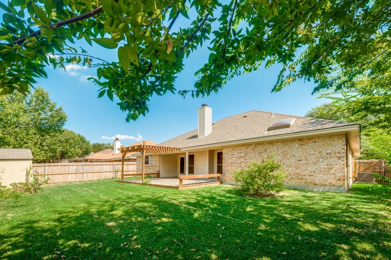 Photo 30 of 32 - 6805 Hadley Dr, North Richland Hills, TX 76182