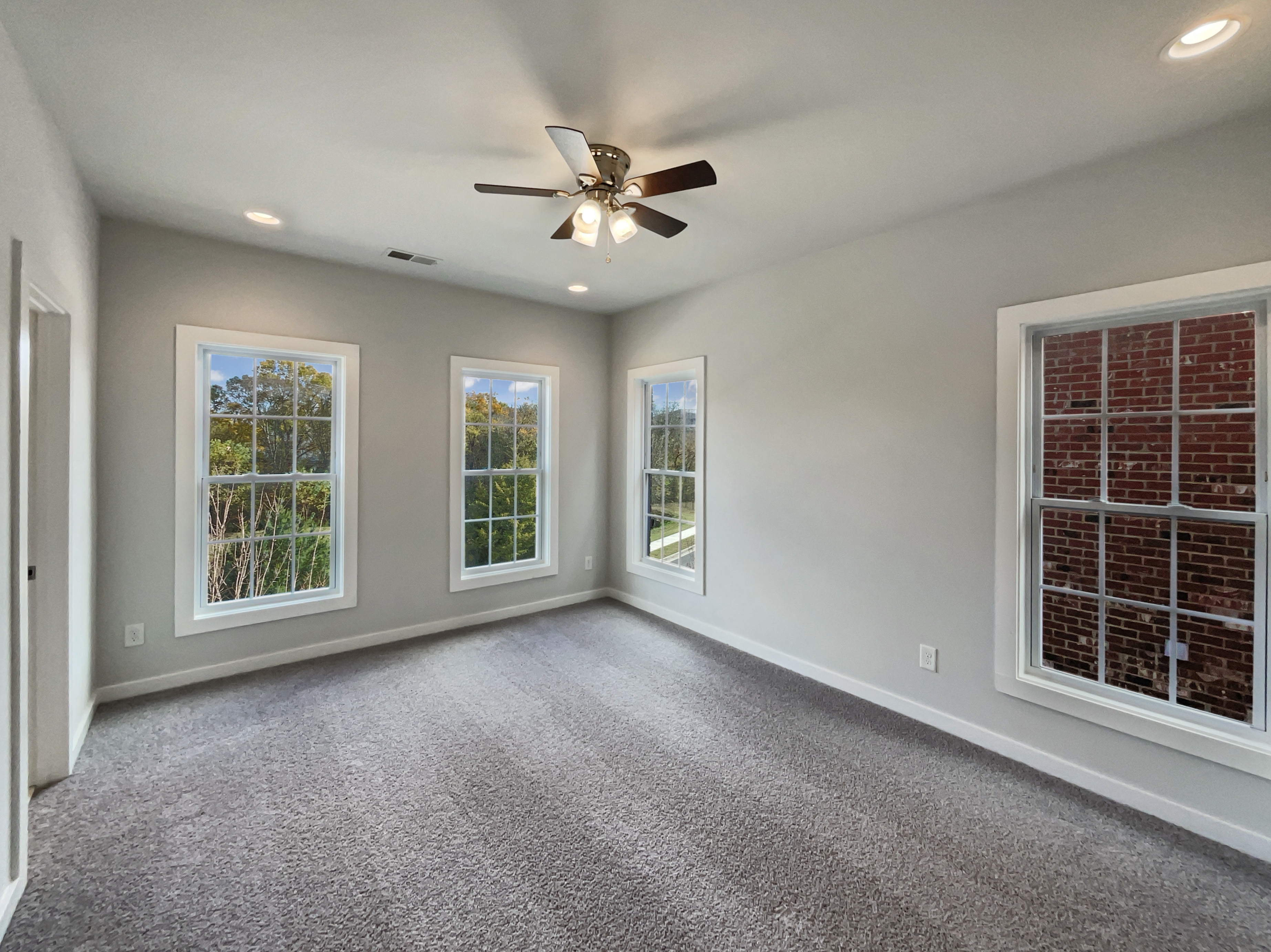 Photo 17 of 22 of 2321 Silver Crescent Dr, Charlotte, NC