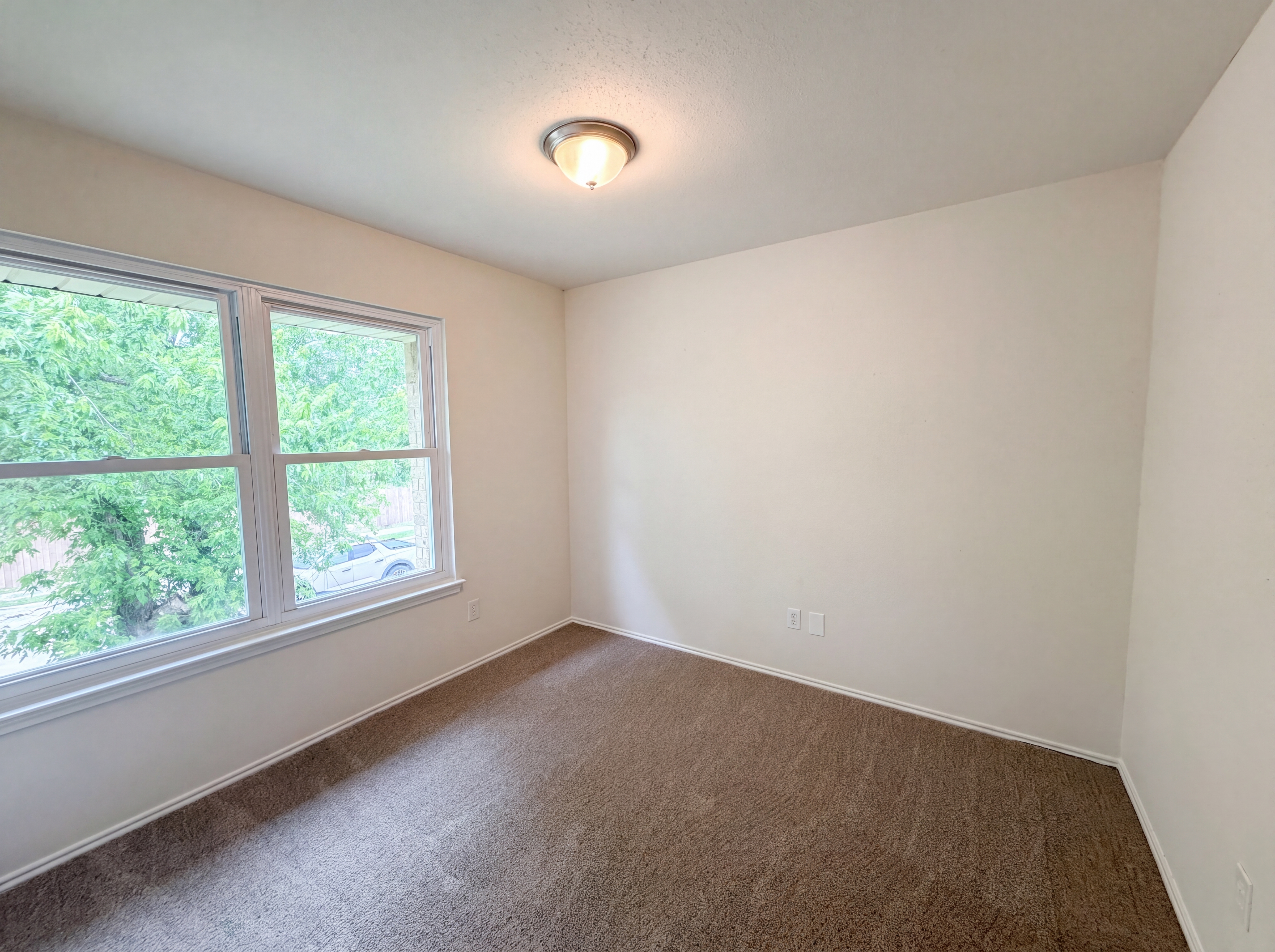 Photo 12 of 19 of 2804 Rice Dr, Rowlett, TX