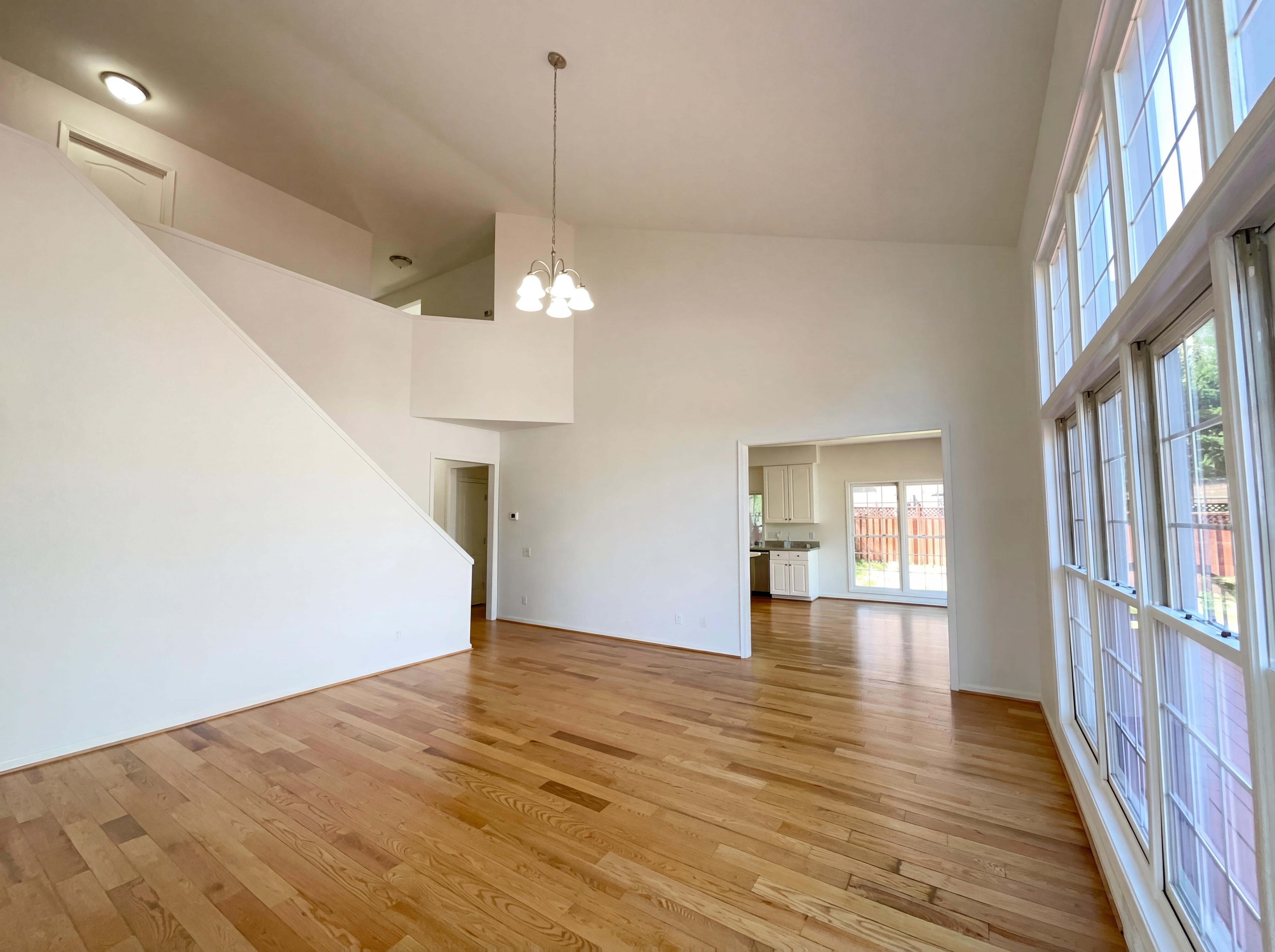 Photo 9 of 54 of 8396 Westpointe Dr, Fairfax Station, VA