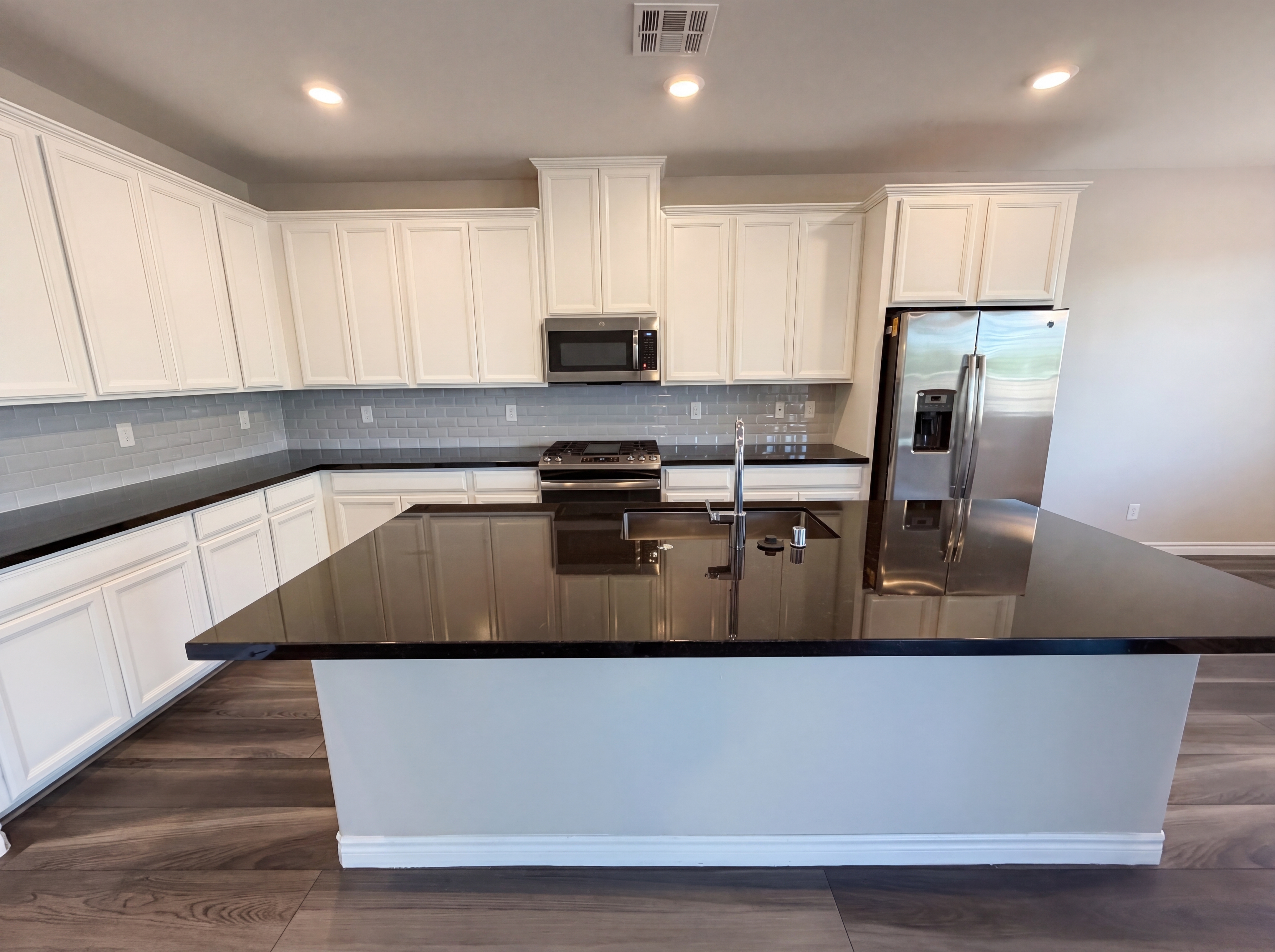 Photo 13 of 56 of 1418 Dire Wolf Ave, North Las Vegas, NV