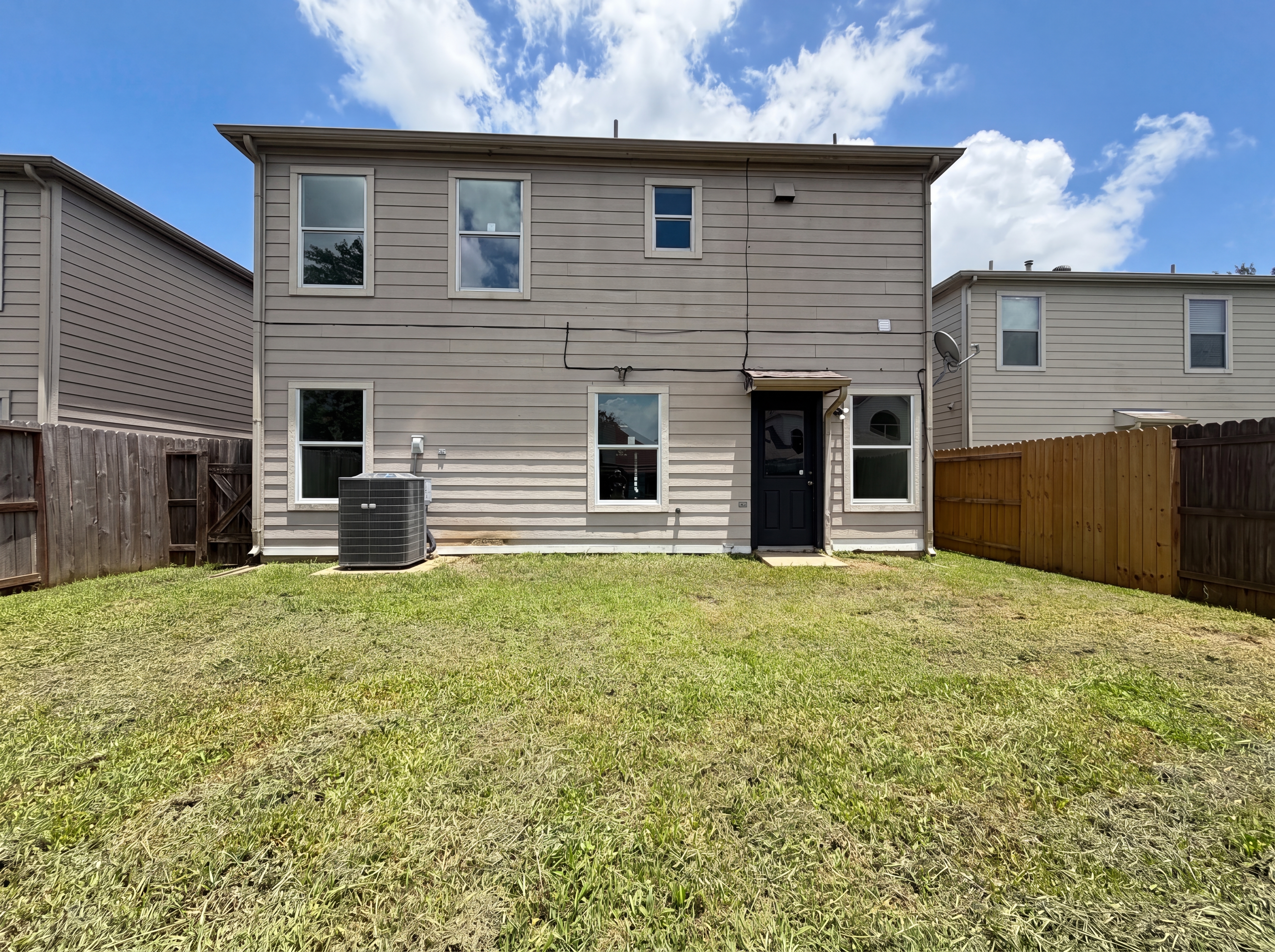 Photo 5 of 20 of 3338 Dartmouth Field Ln, Fresno, TX
