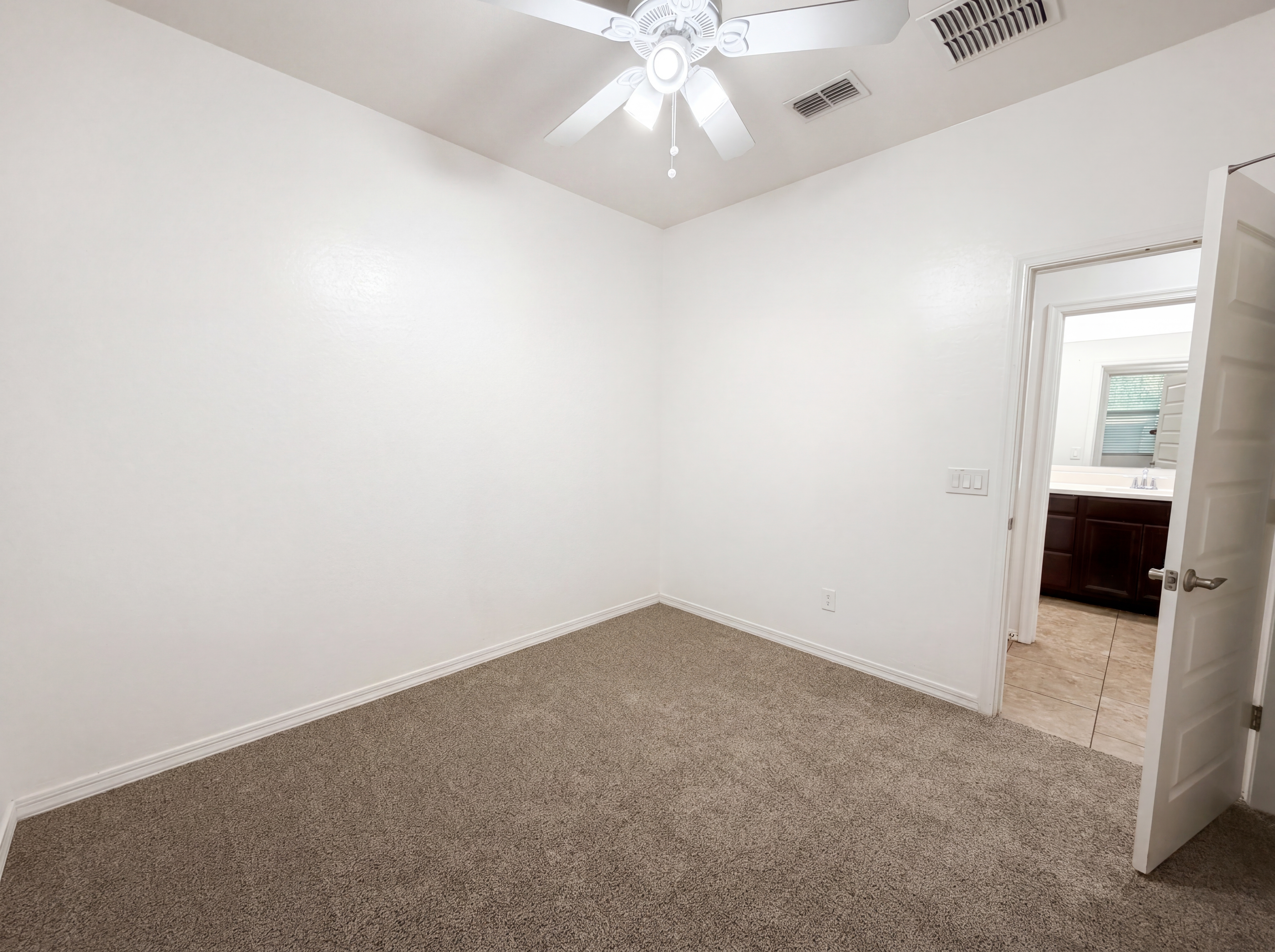 Photo 20 of 23 of 112 E Bernie Ln, Gilbert, AZ