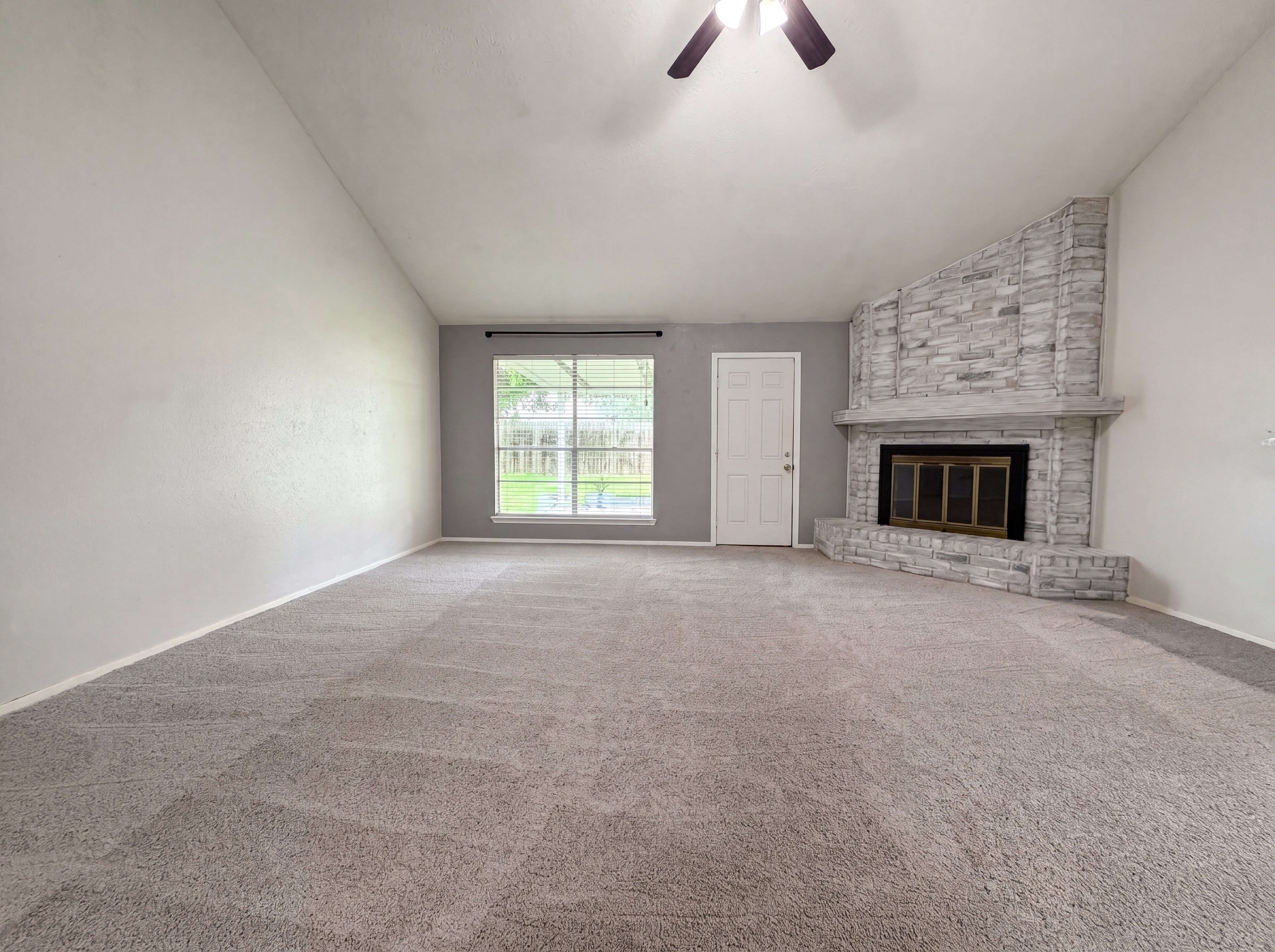 Photo 6 of 17 of 6710 Renfro Dr, Richmond, TX