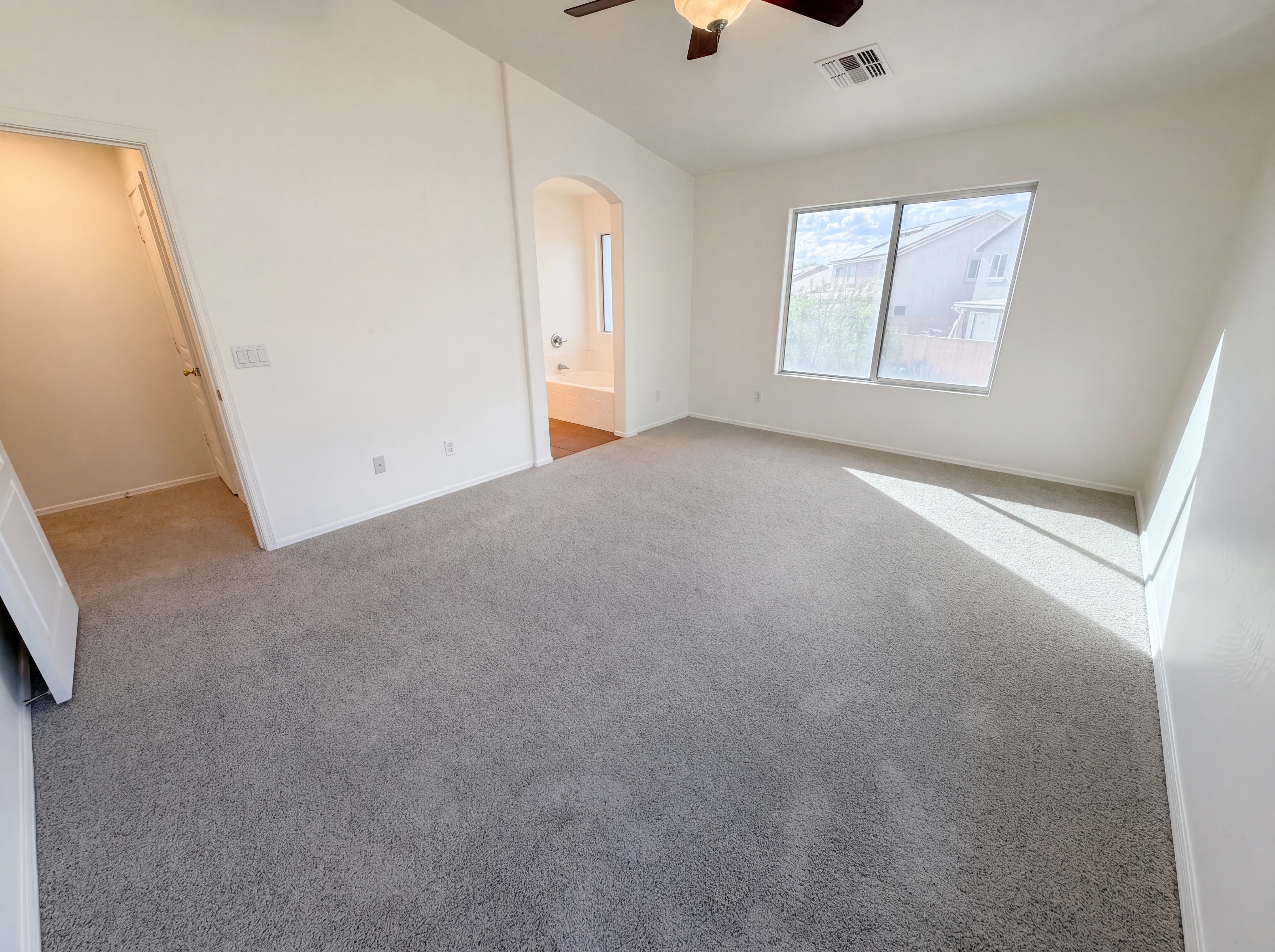 Photo 4 of 36 of 15140 N 174th Dr, Surprise, AZ