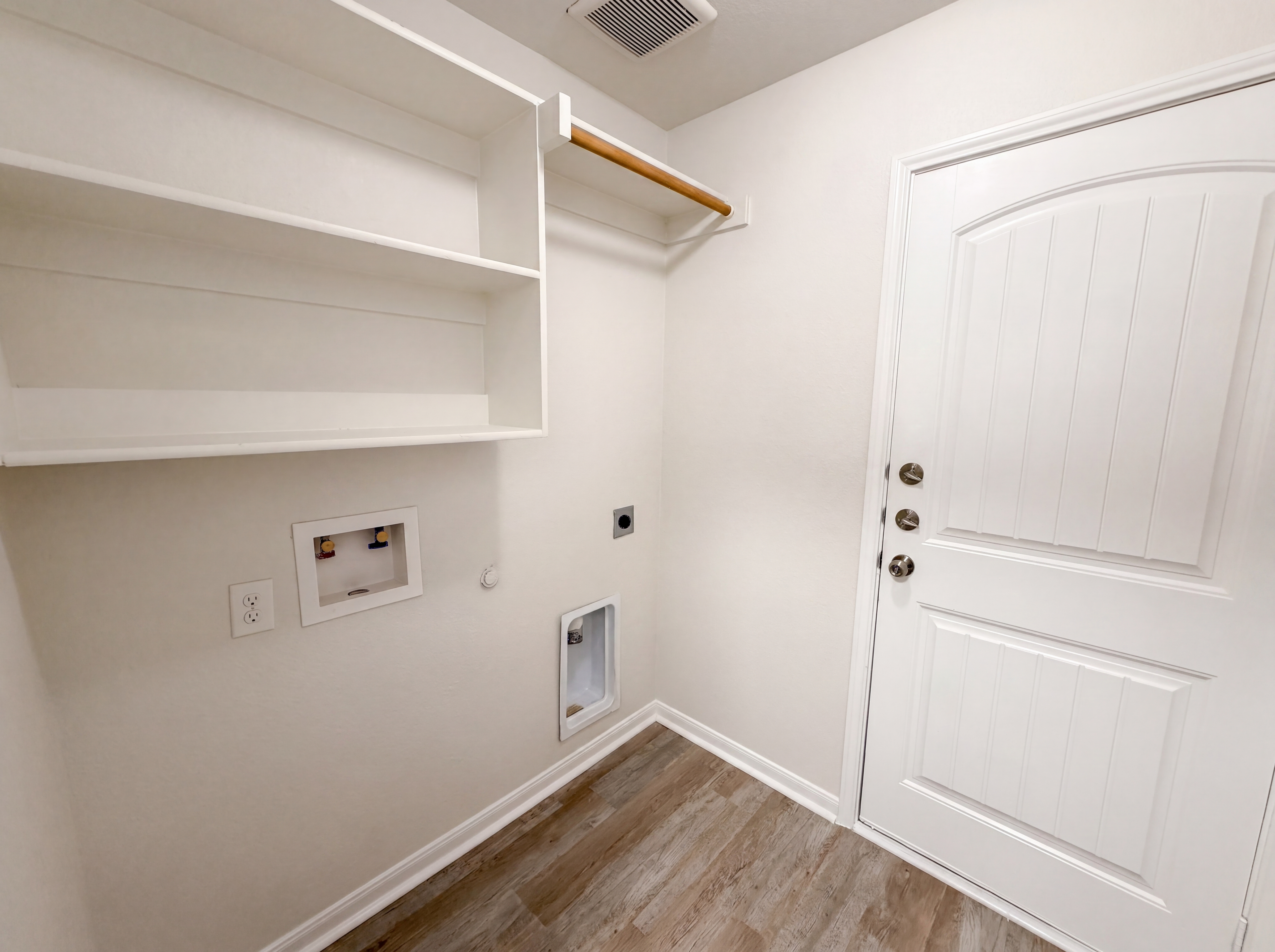 Photo 17 of 18 of 2824 Saint Bernard Dr, Dallas, TX