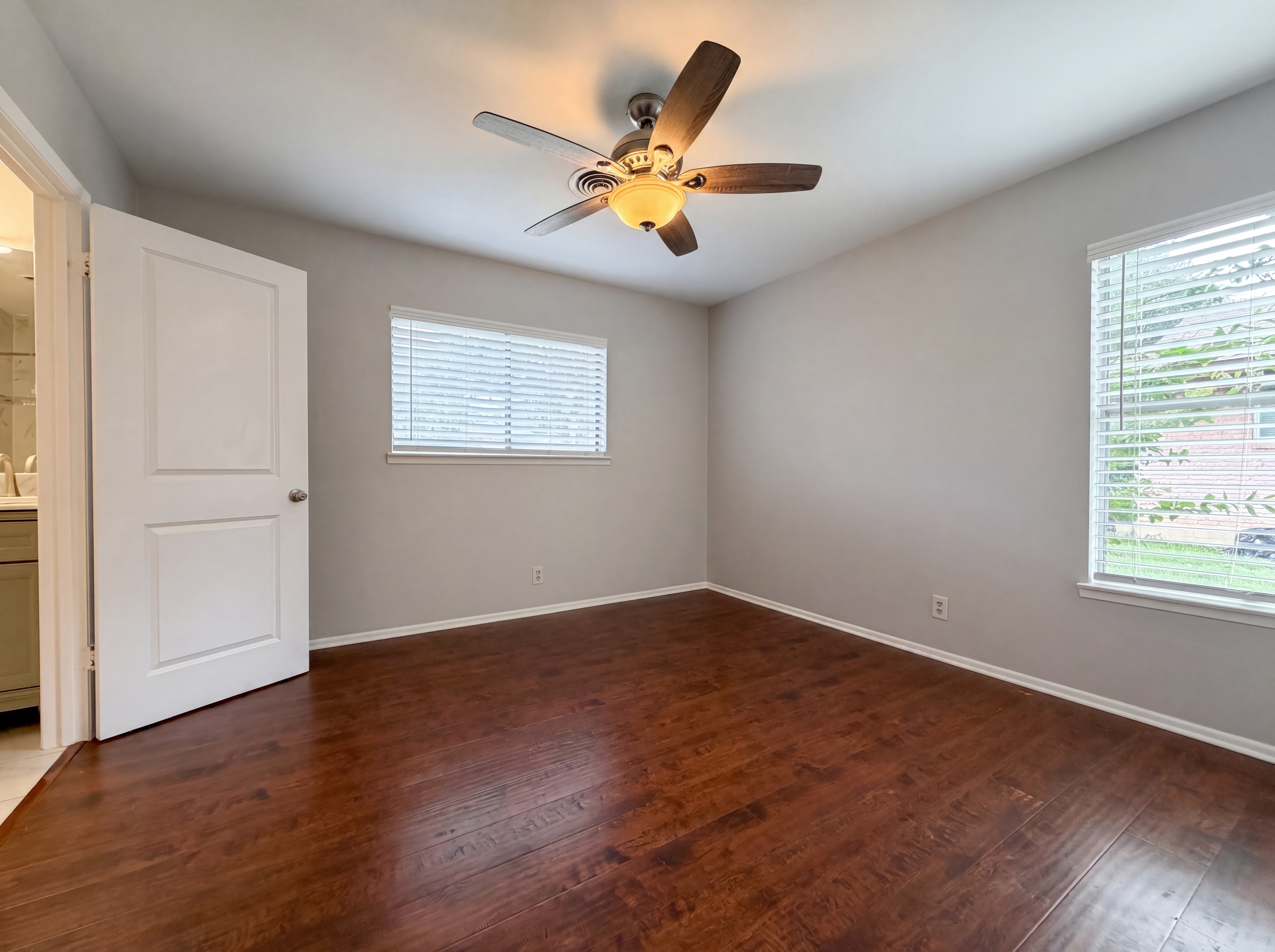 Photo 8 of 16 of 1118 Melissa Dr, San Antonio, TX
