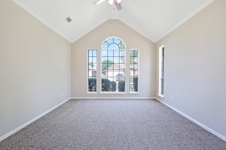 Photo 13 of 33 - 1616 Corvallis Trl, Arlington, TX 76006