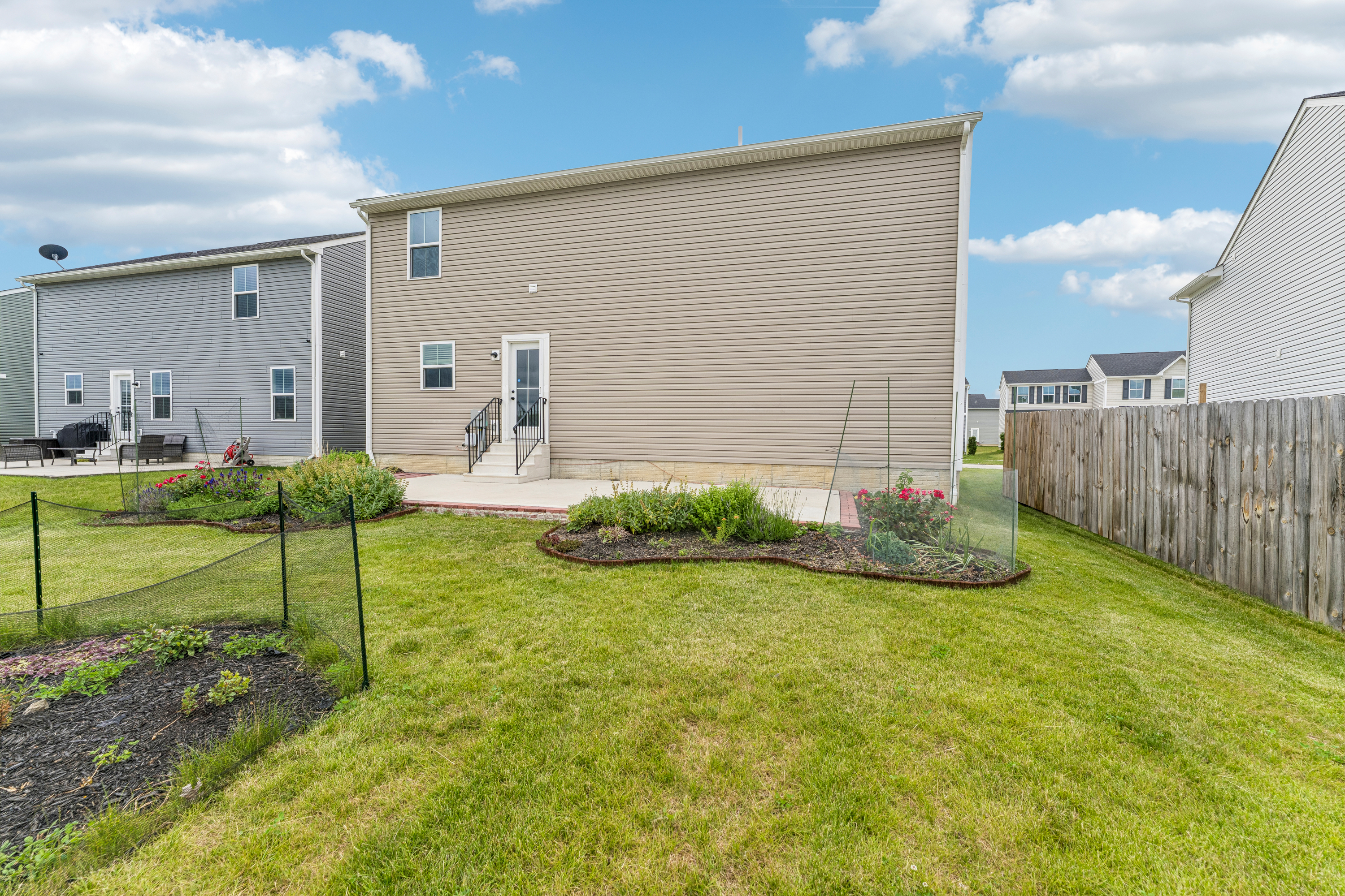 Photo 5 of 47 of 4483 Bellow Dr, Lorain, OH