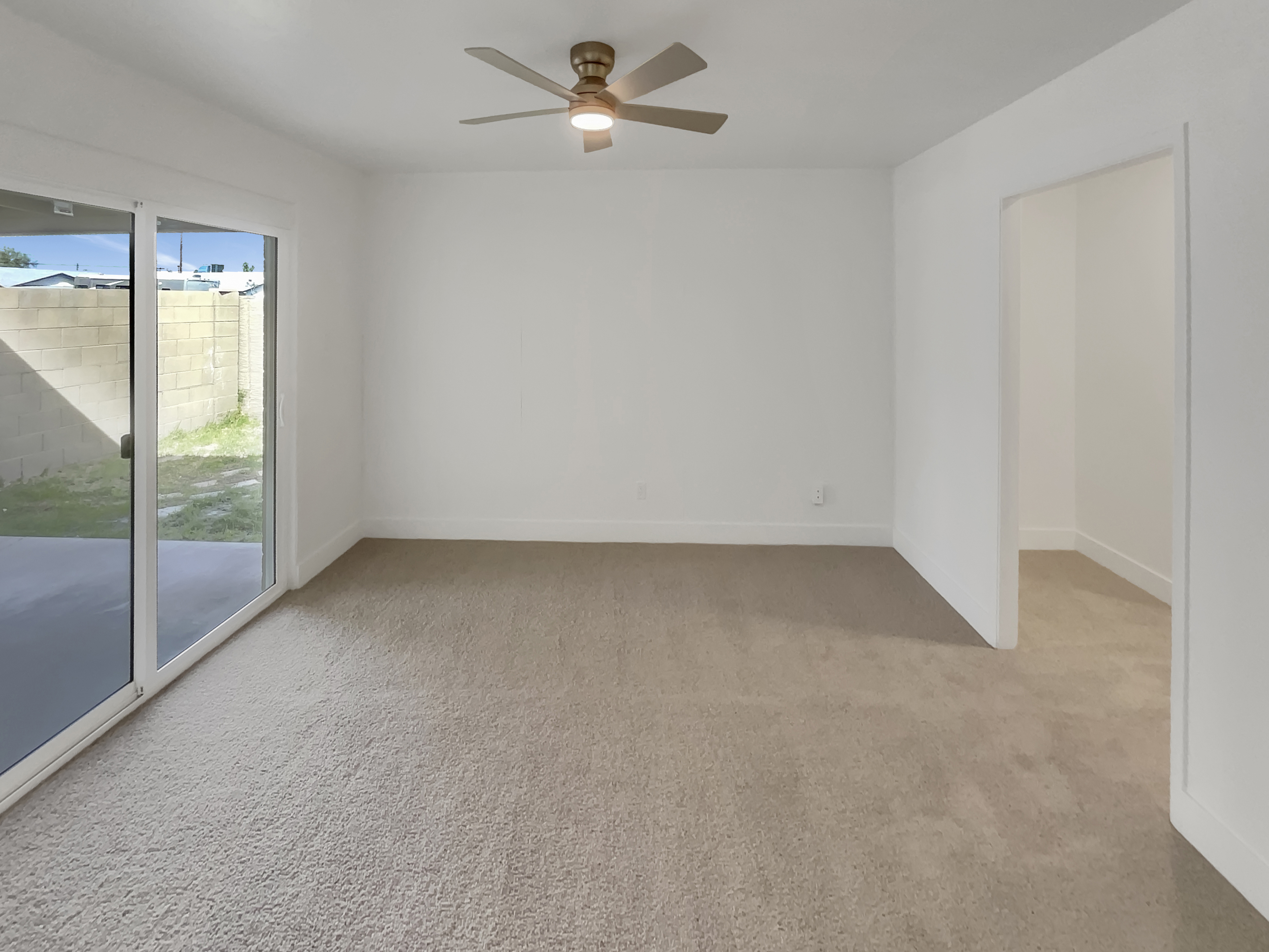 Photo 17 of 33 of 6633 W Colter St, Glendale, AZ