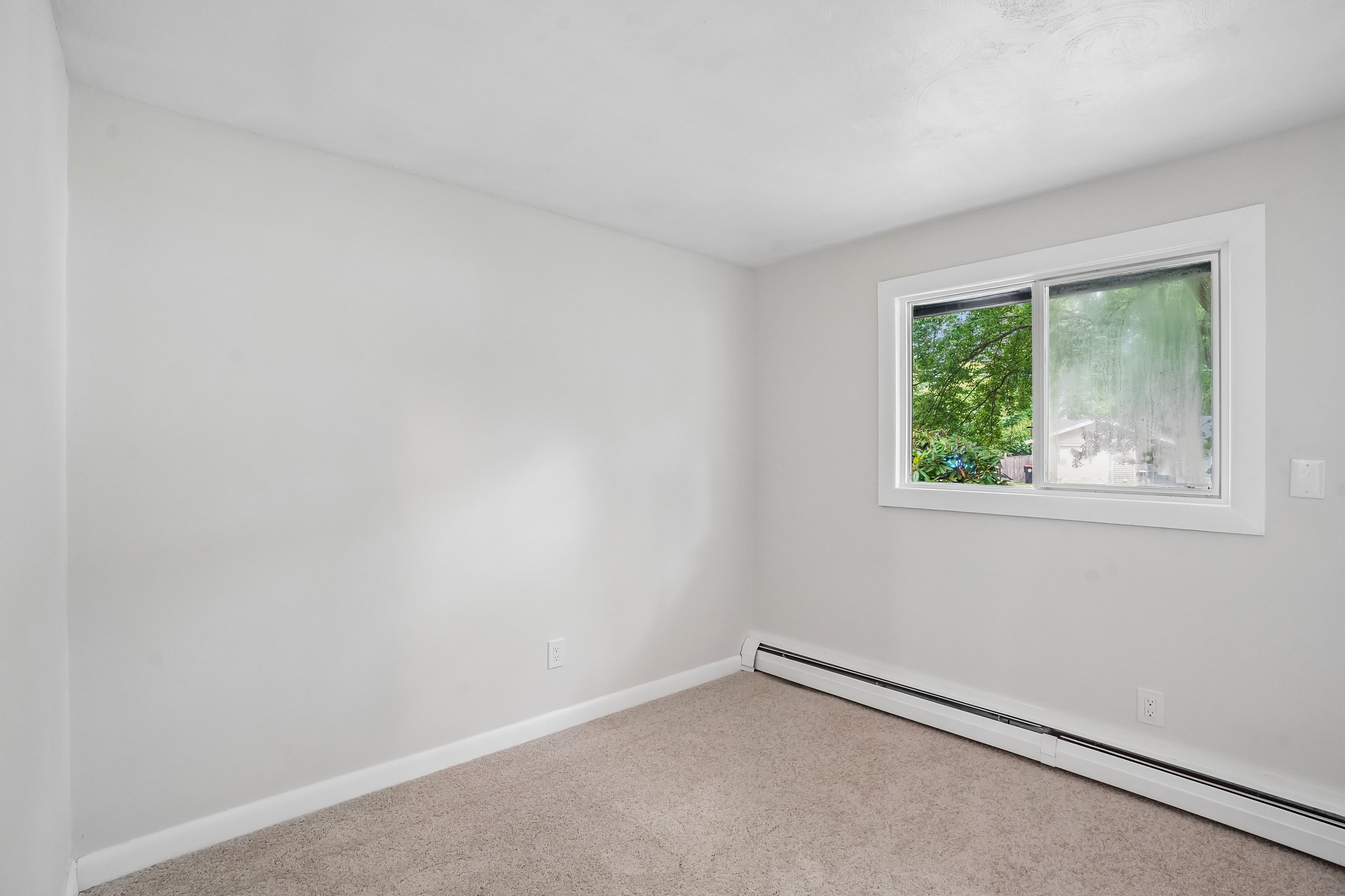 Photo 12 of 27 of 237 Hovenden Ave, Brockton, MA