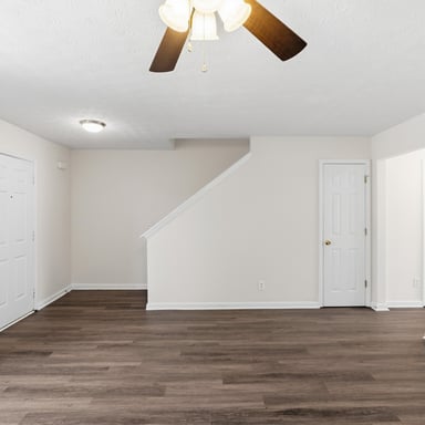 Property photo 3 of 1318 Revelstoke Cv