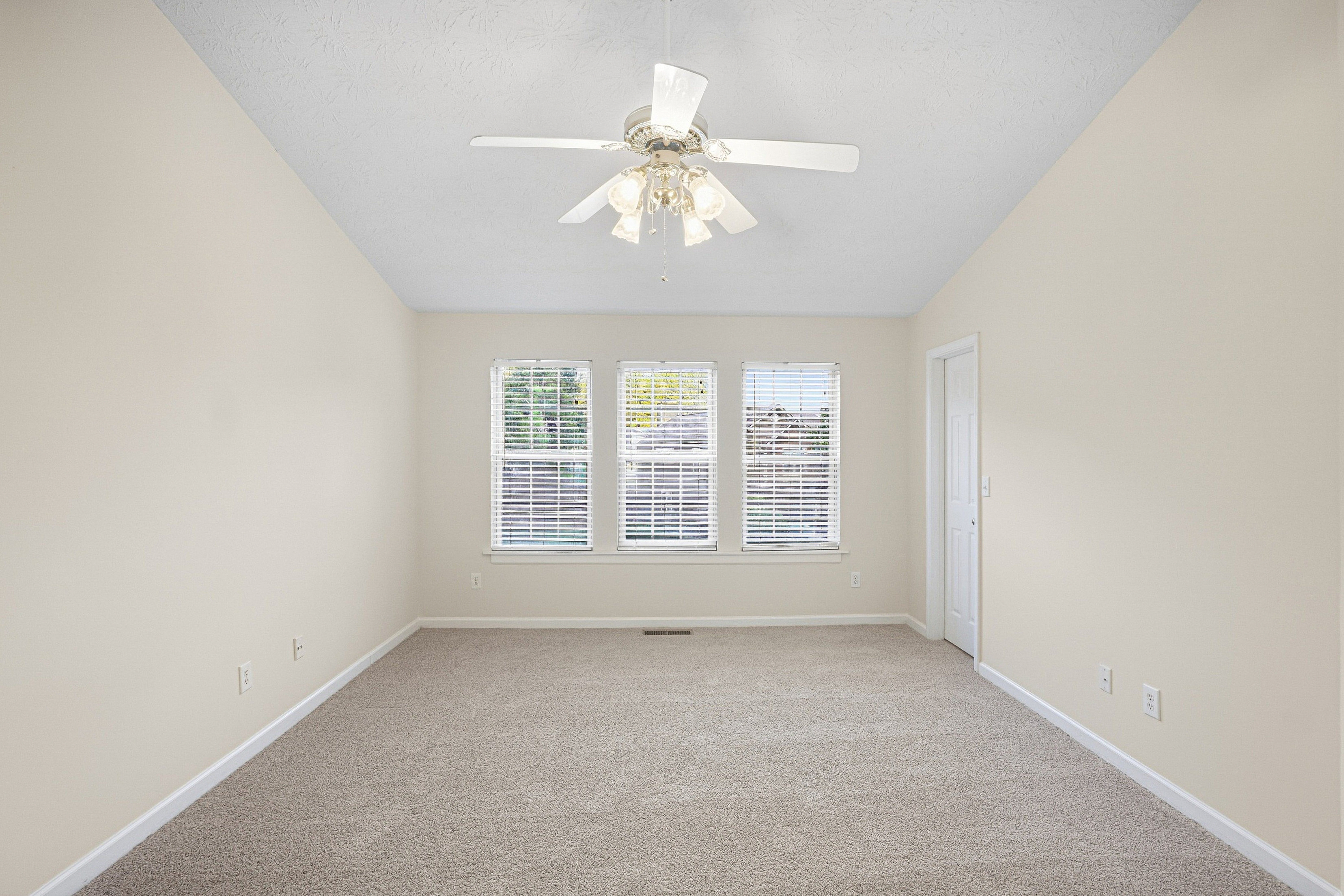 Photo 41 of 60 of 2492 Halcyon Way, Lawrenceville, GA
