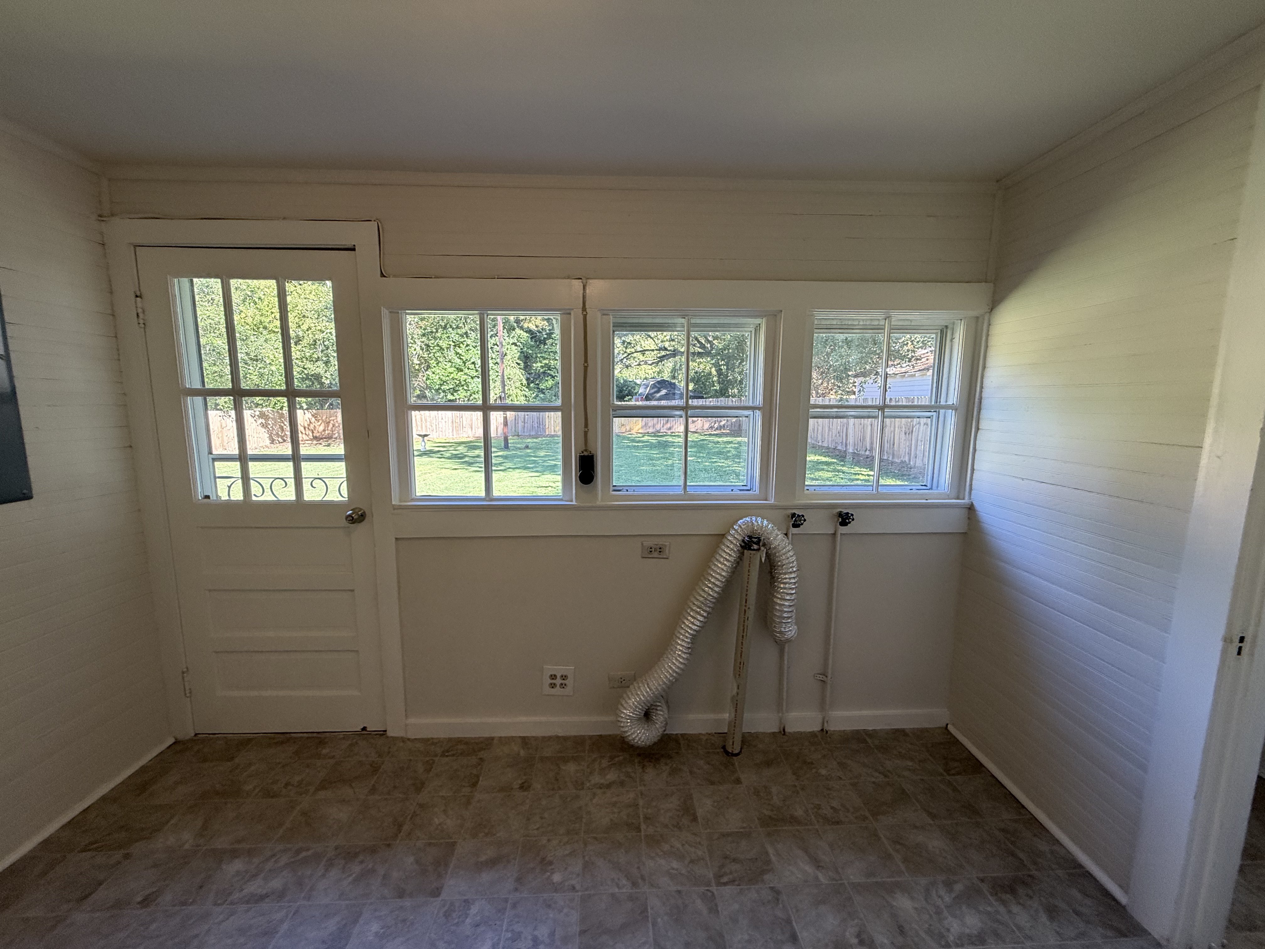 Photo 12 of 16 of 208 Pressly St, Clover, SC