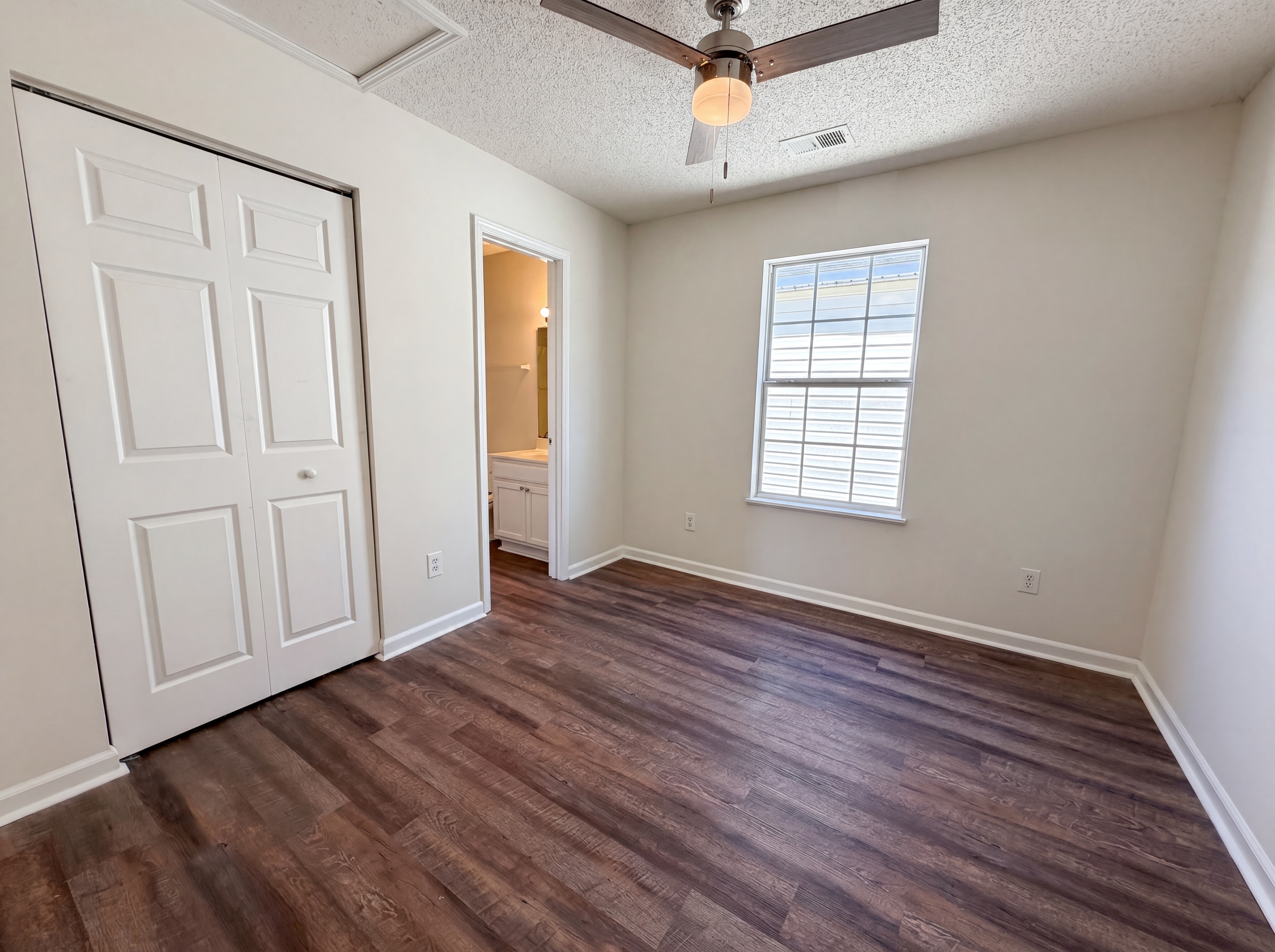Photo 10 of 22 of 507 Summit Terrace Ct, Columbia, SC