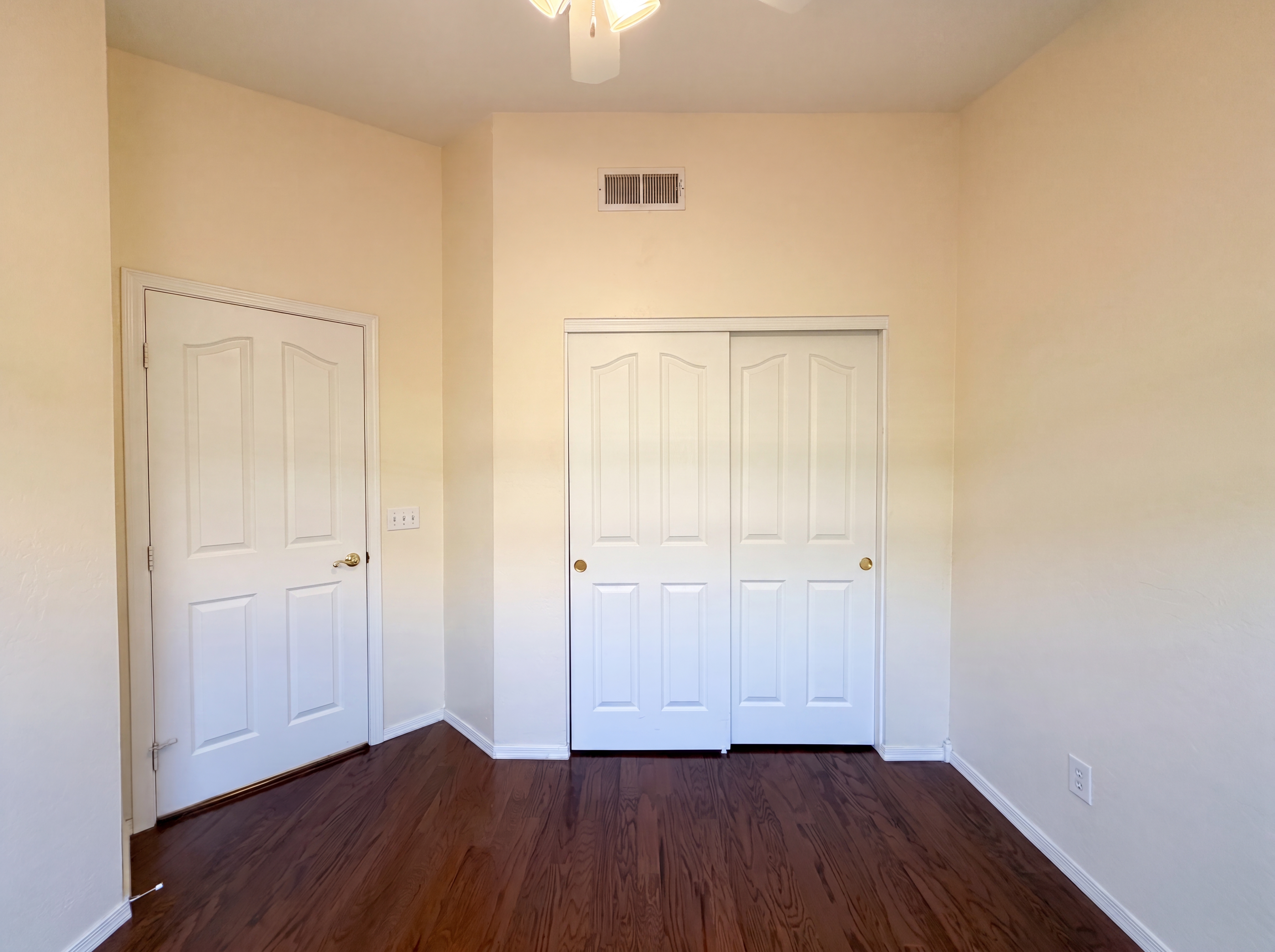 Photo 11 of 19 of 2018 E Windsong Dr, Phoenix, AZ