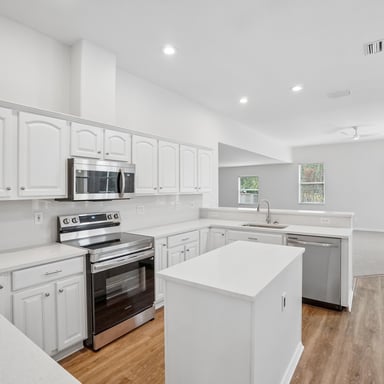 Property photo 3 of 17718 Crystal Cove Pl