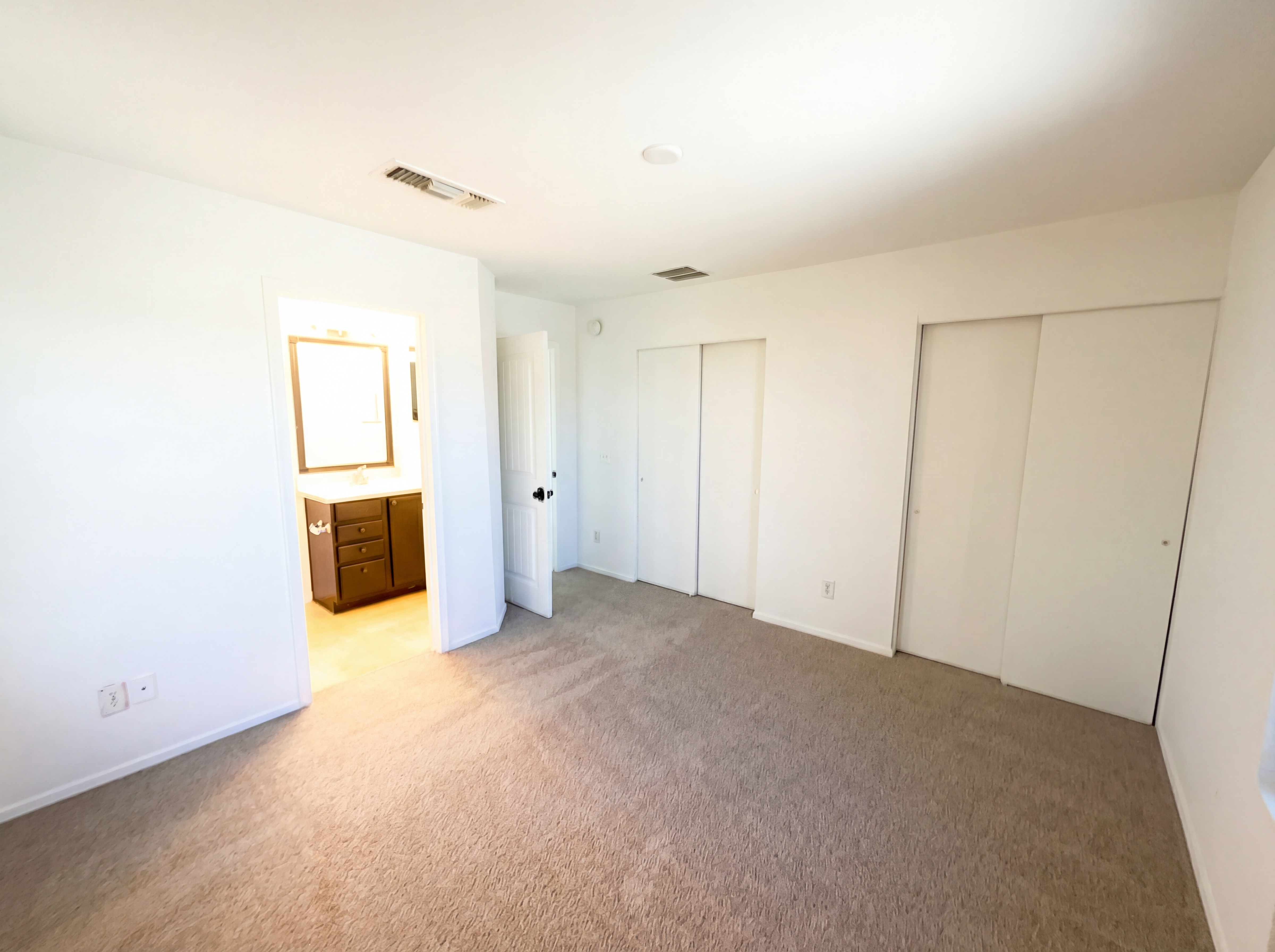 Photo 17 of 23 of 351 W Hammerhead Way, Tucson, AZ