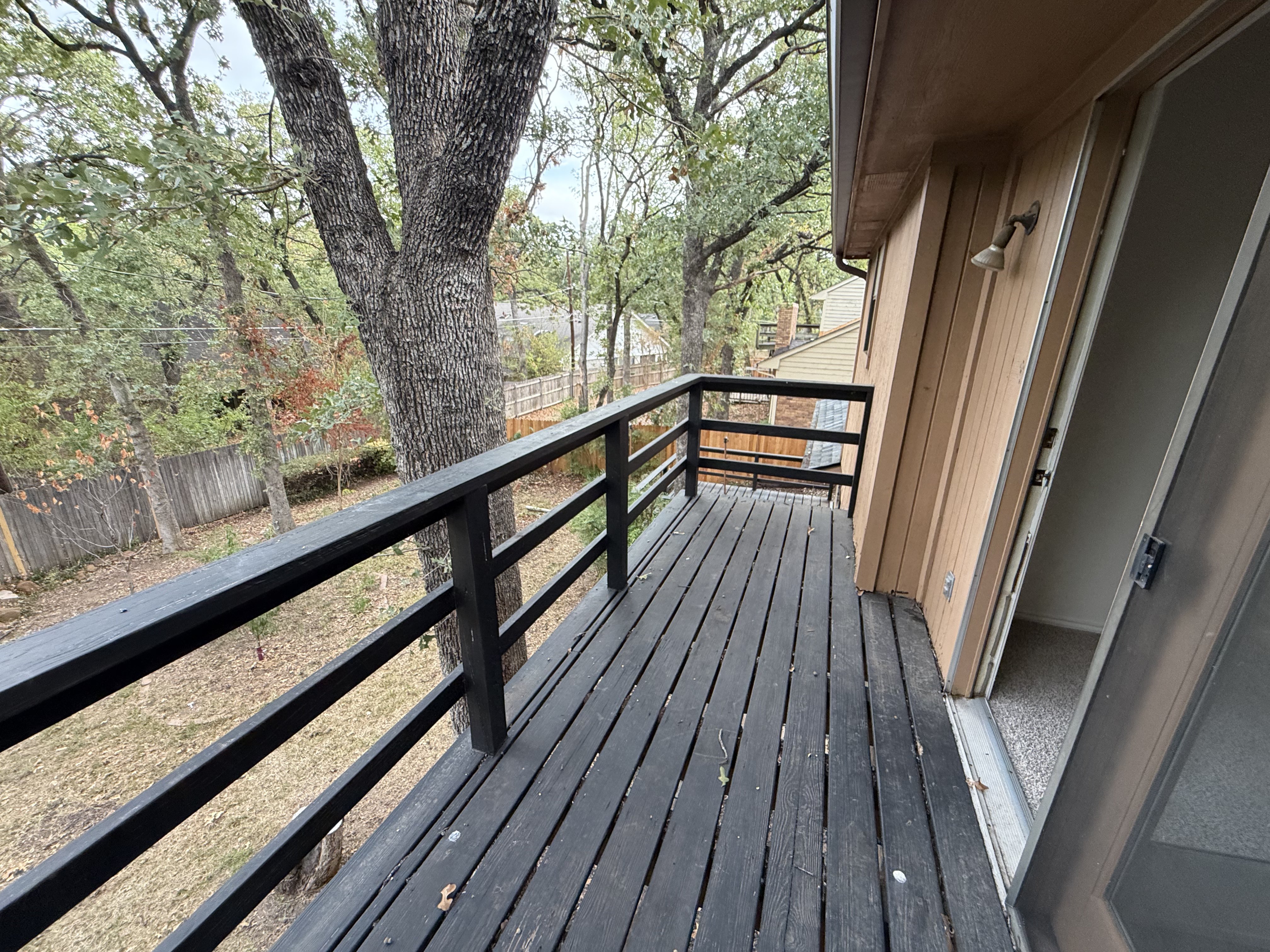 Photo 6 of 16 of 4717 Burning Springs Dr, Arlington, TX