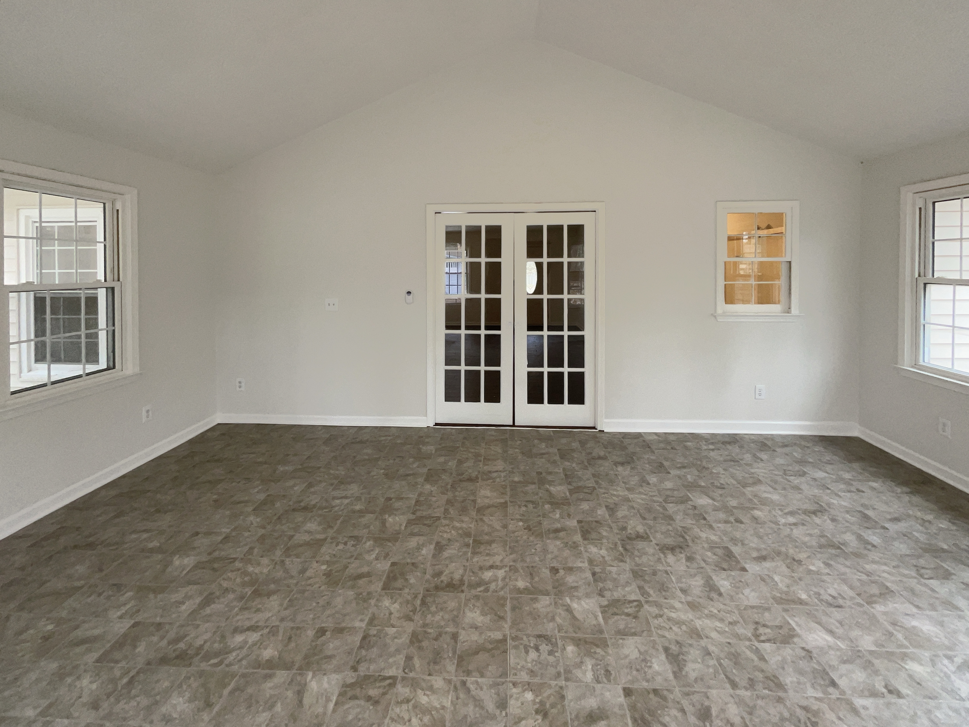 Photo 10 of 27 of 4134 Jodeco Rd, McDonough, GA
