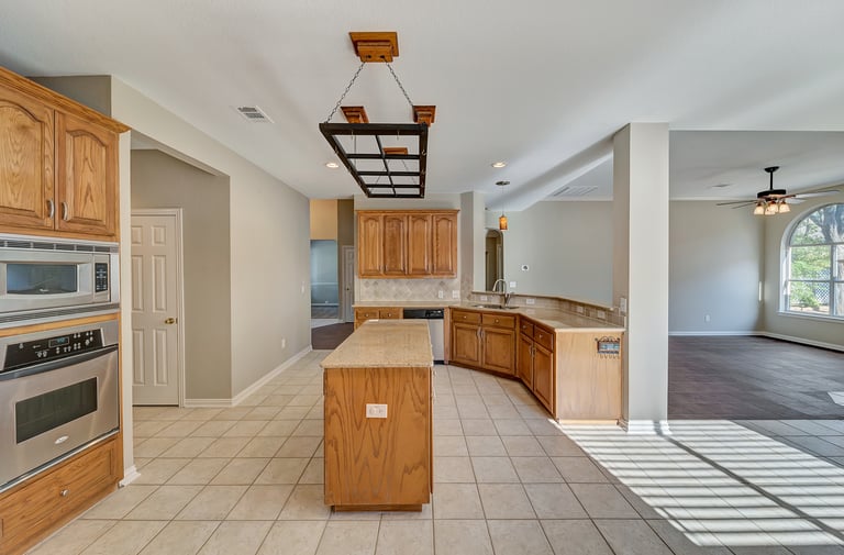 Photo 9 of 35 - 244 Bear Holw, Keller, TX 76248
