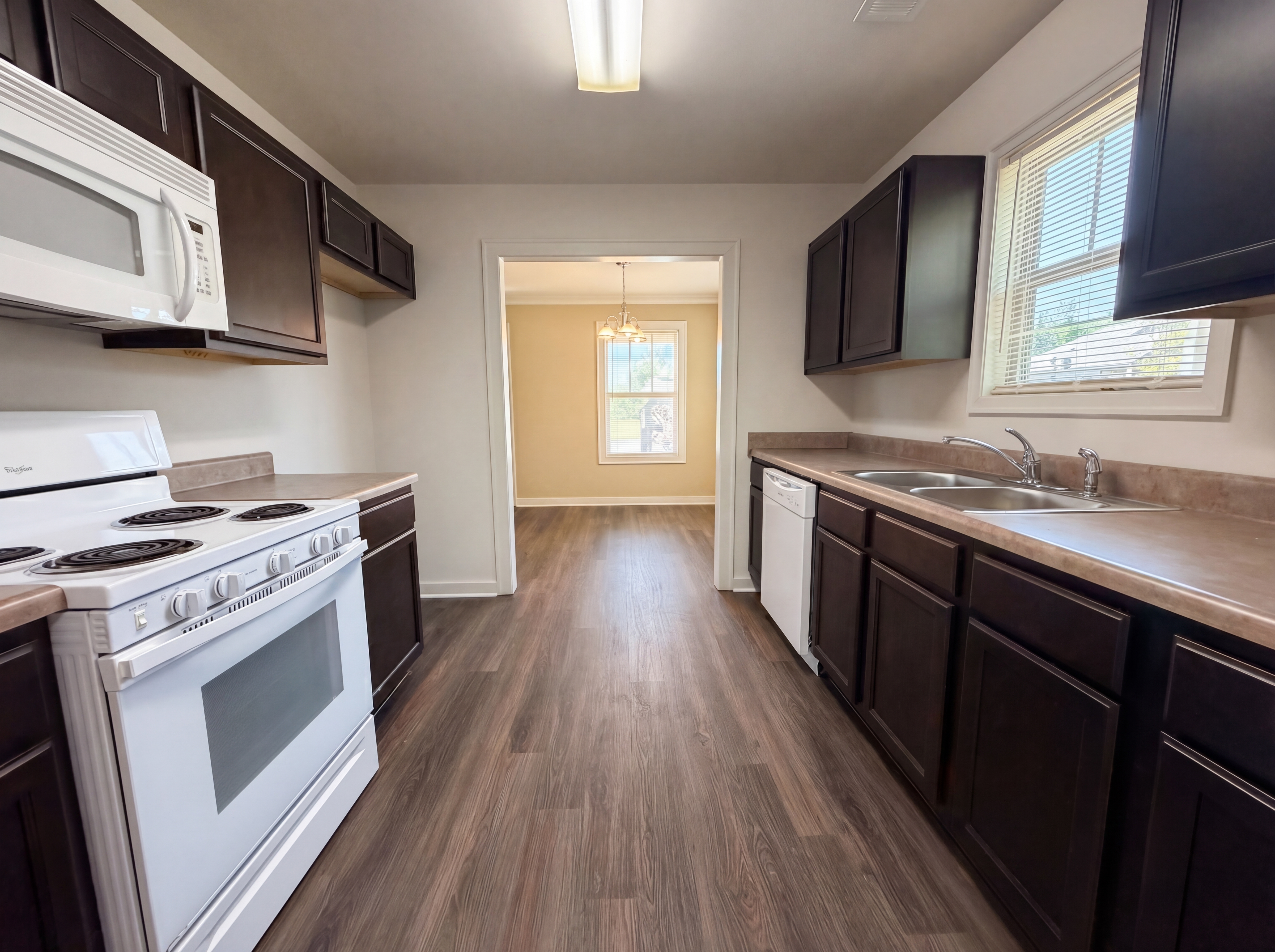 Photo 6 of 17 of 4468 Winchester Hills Way, Birmingham, AL