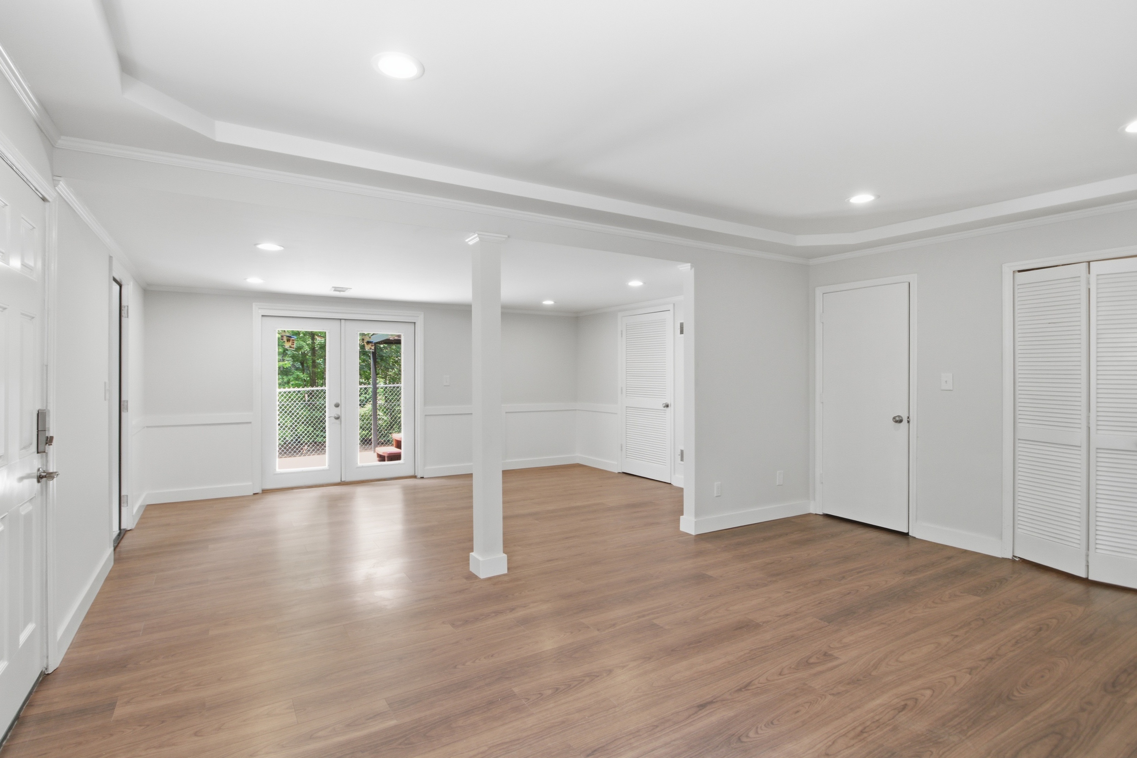 Photo 19 of 33 of 1035 Lakewood Dr, Marietta, GA