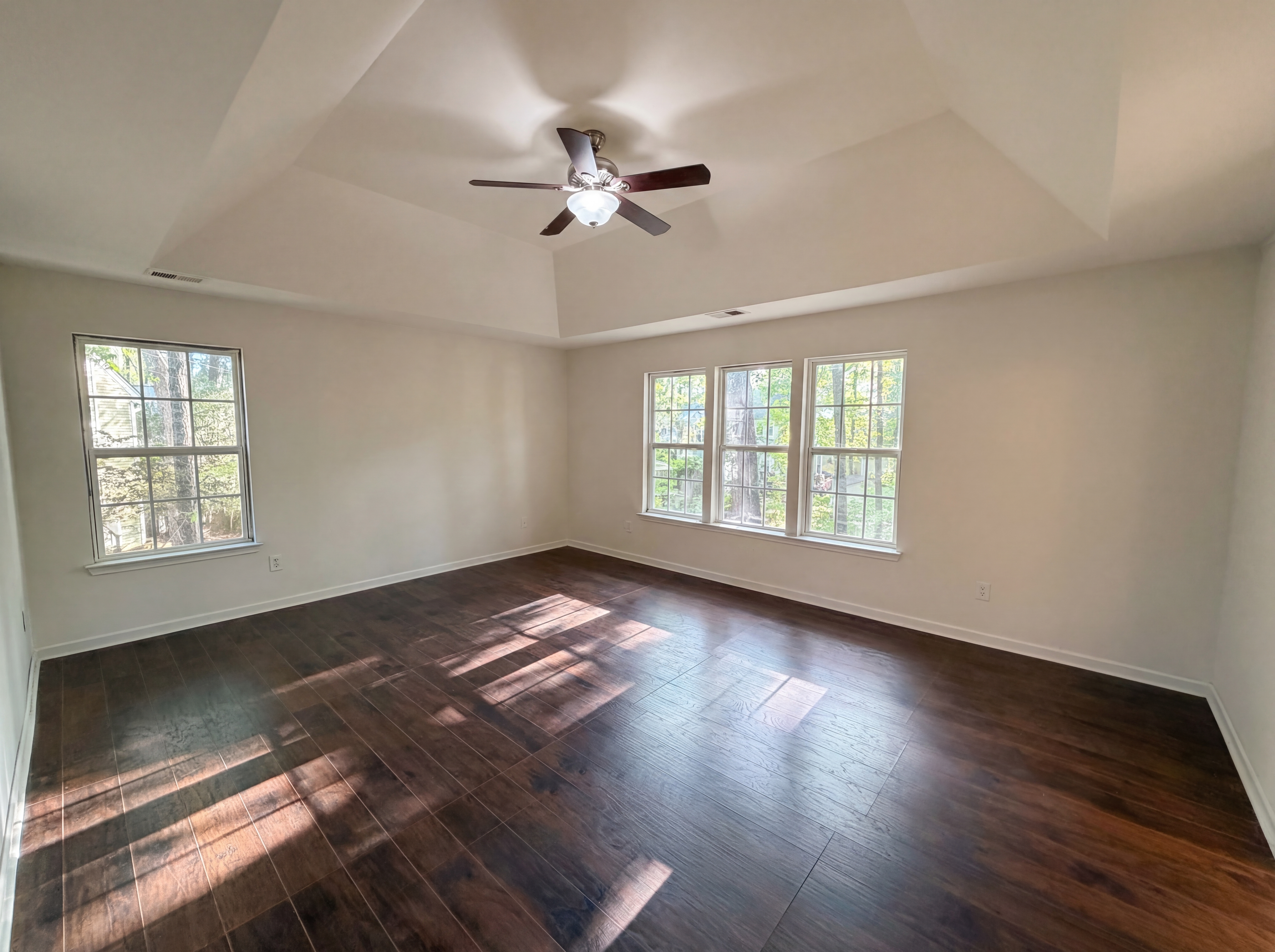 Photo 10 of 27 of 8692 Hickory Creek Ct, North Charleston, SC