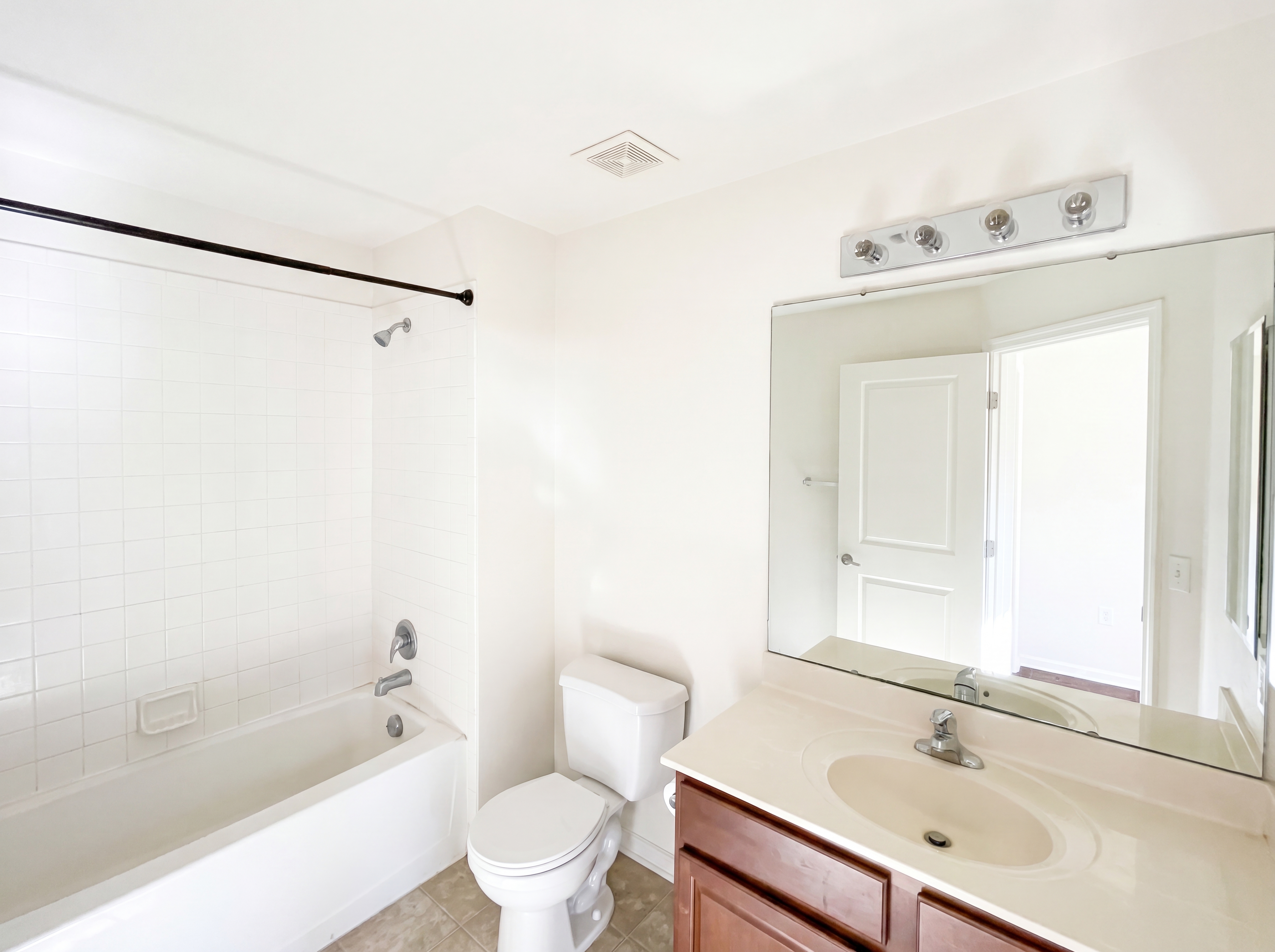 Photo 16 of 23 of 176 Bellflower Ln, Magnolia, DE
