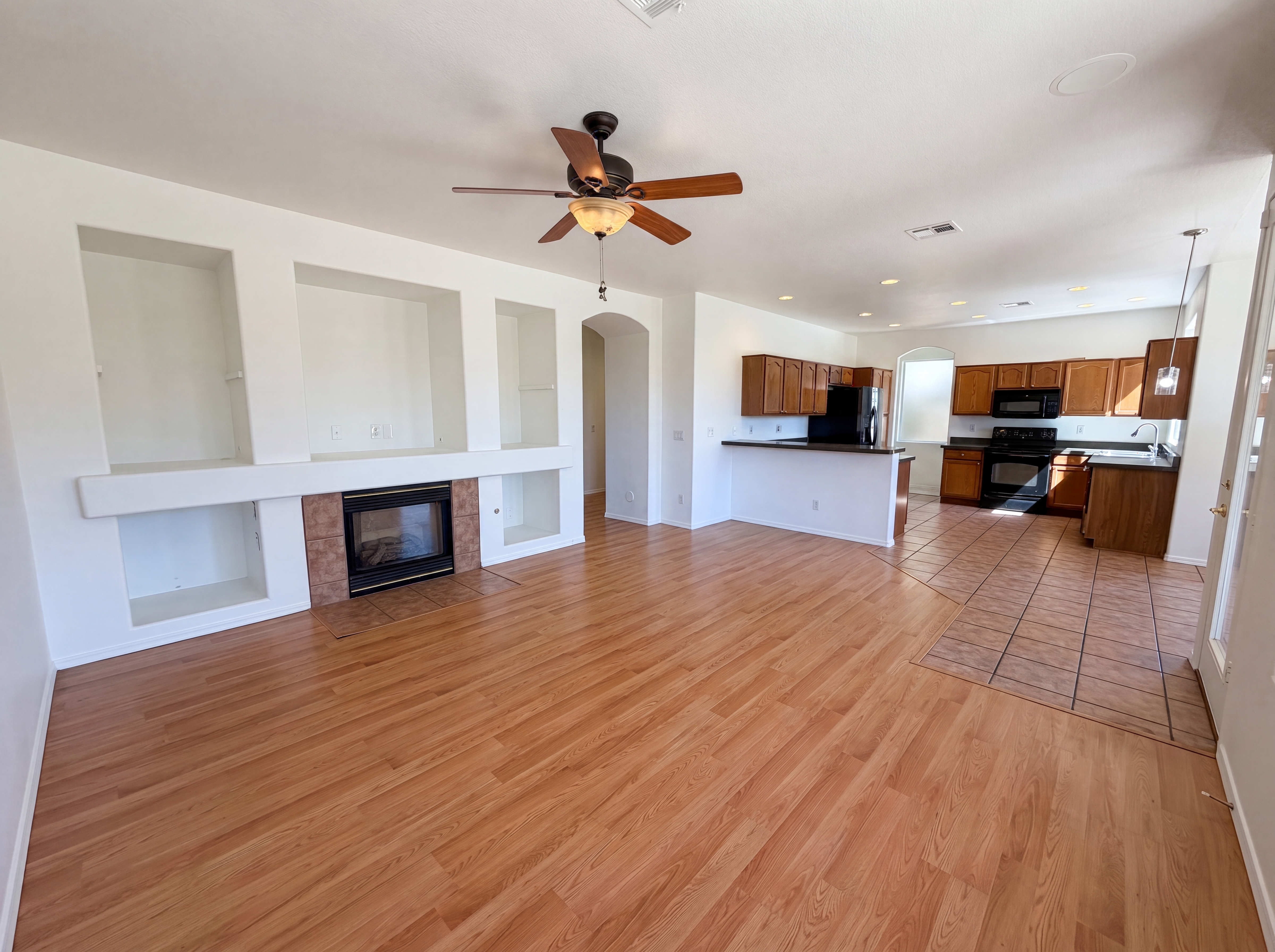 Photo 8 of 38 of 2133 S Nielson St, Gilbert, AZ