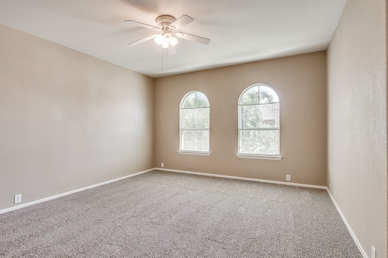 Photo 23 of 29 - 184 Leonard St, Lewisville, TX 75057