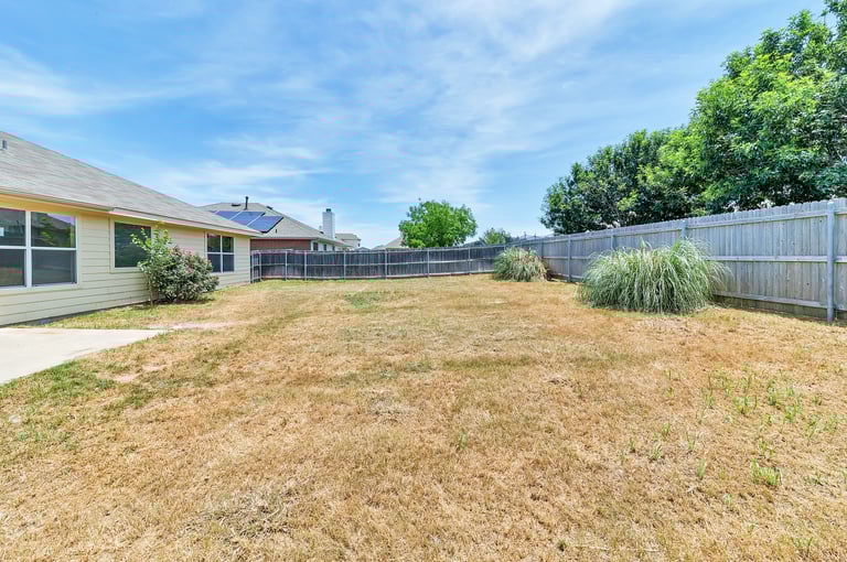Photo 21 of 23 - 1205 Diamond Back Ln, Haslet, TX 76052