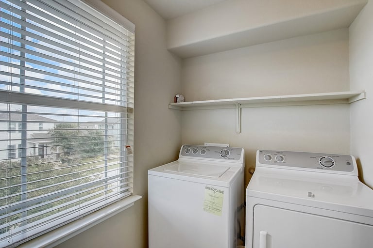 Photo 32 of 33 - 904 Alamo Plaza Dr, Cedar Park, TX 78613