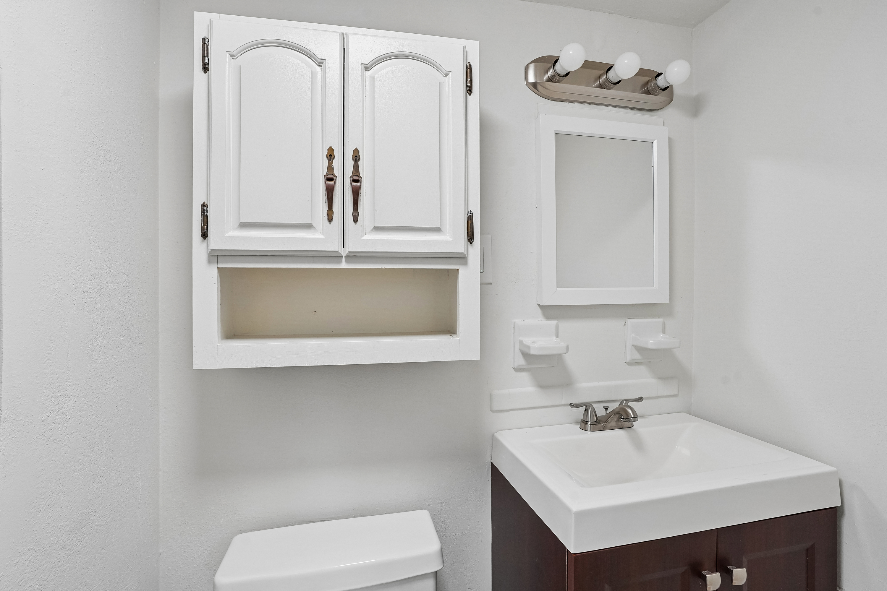 Photo 20 of 27 of 237 Hovenden Ave, Brockton, MA