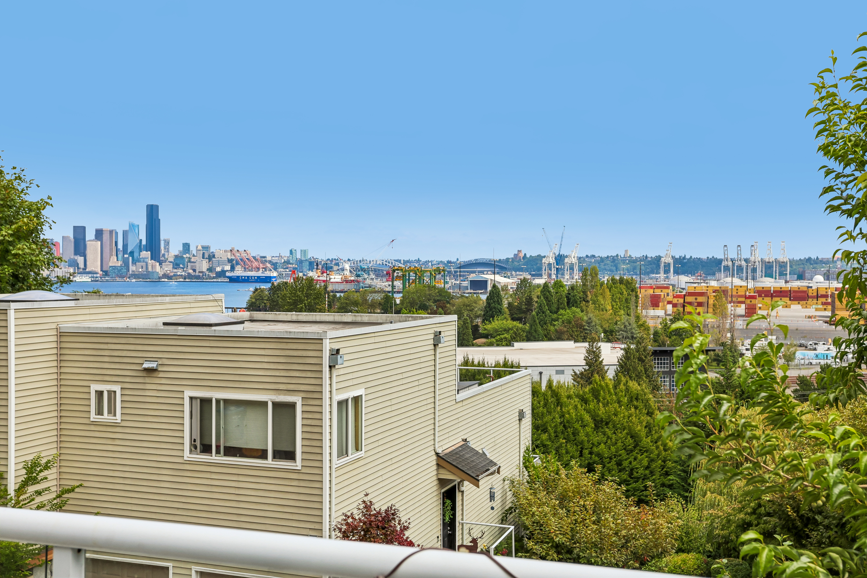 Photo 17 of 38 of 2325 Harbor Ave SW, Seattle, WA